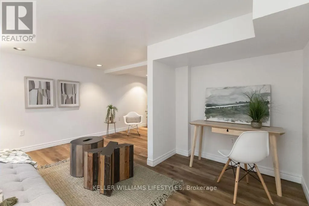 344 EMERY ST E STREET