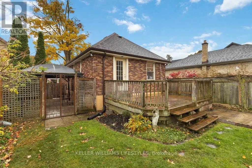 344 EMERY ST E STREET