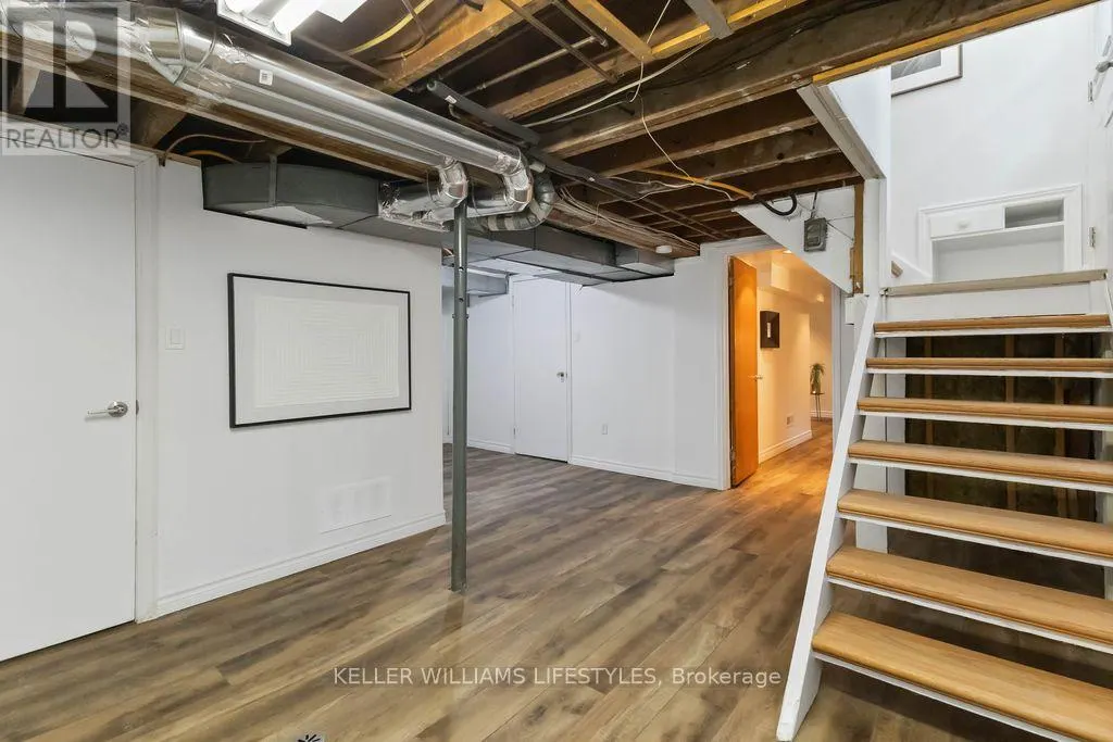 344 EMERY ST E STREET