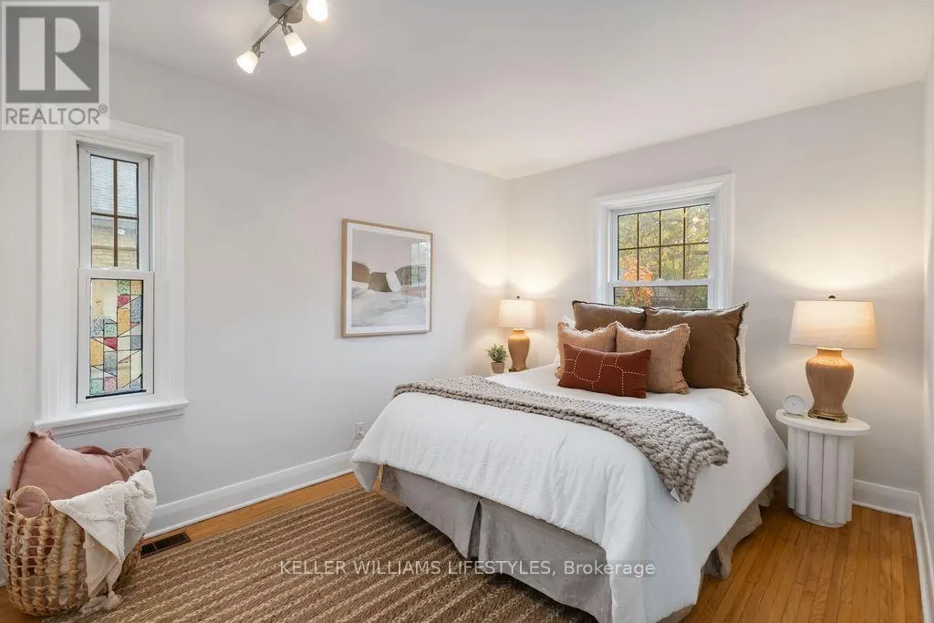 344 EMERY ST E STREET