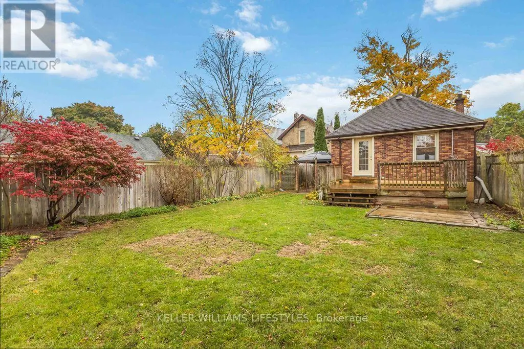 344 EMERY ST E STREET