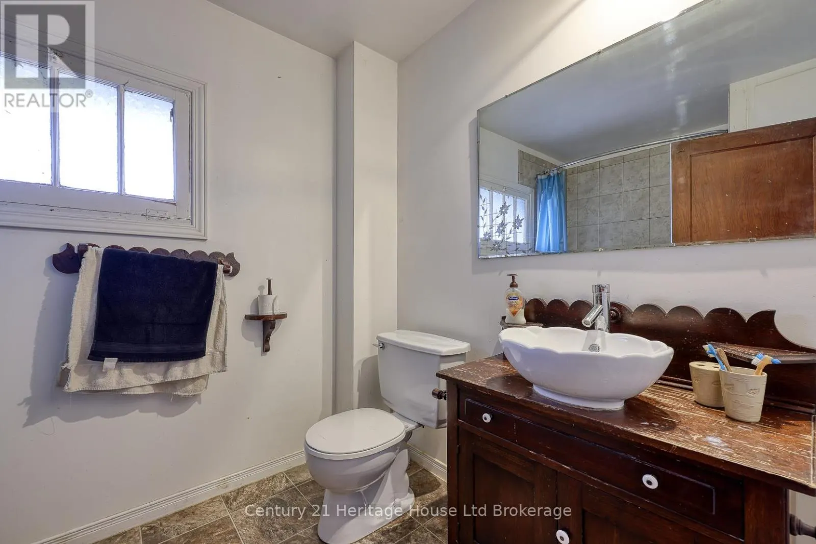 584510 BEACHVILLE ROAD