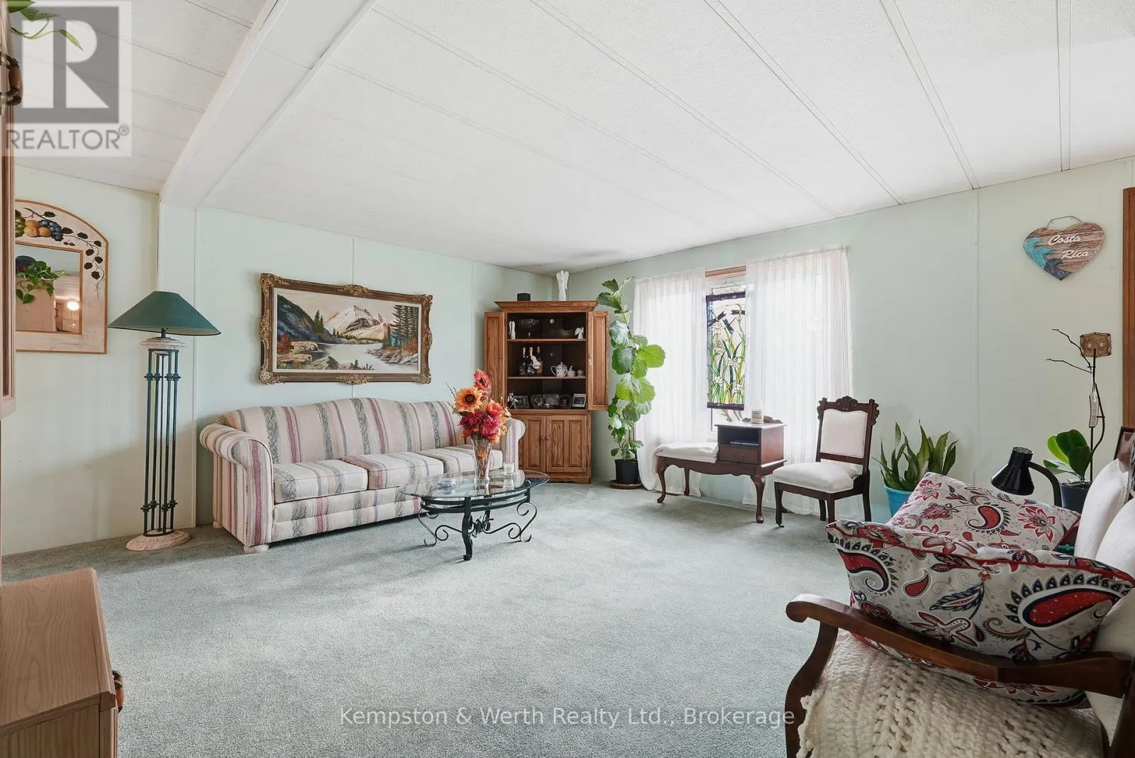 14 FAIRVIEW CRESCENT