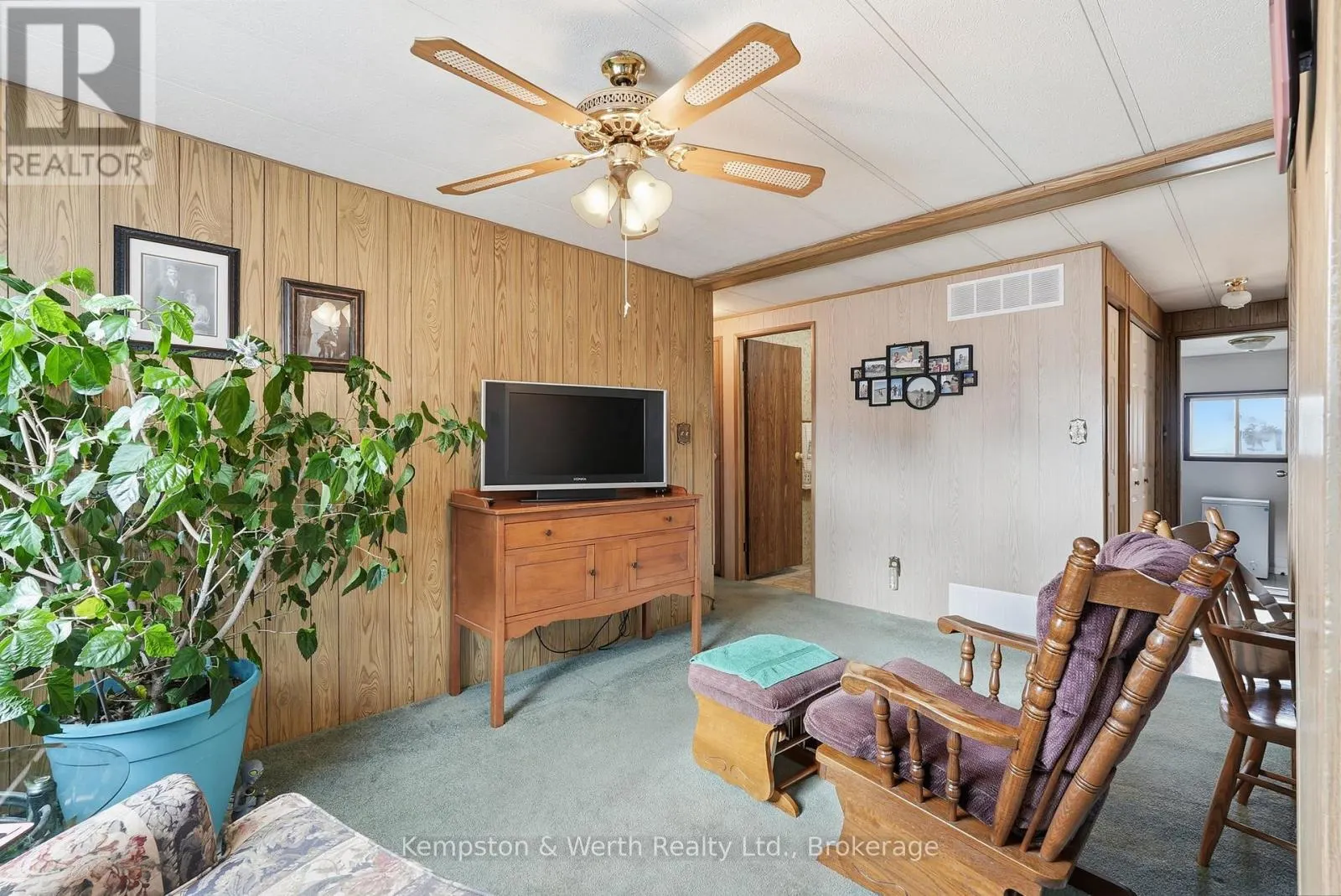 14 FAIRVIEW CRESCENT