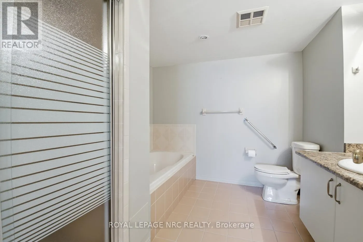 102 - 3 TOWERING HTS BOULEVARD, #102