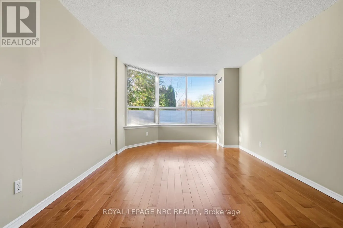 102 - 3 TOWERING HTS BOULEVARD, #102