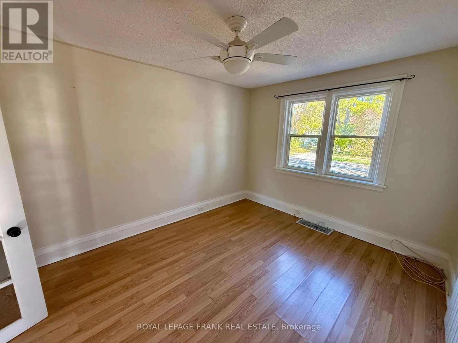 MAIN FLOOR - 1201 KENNETH AVENUE, #Main Floor