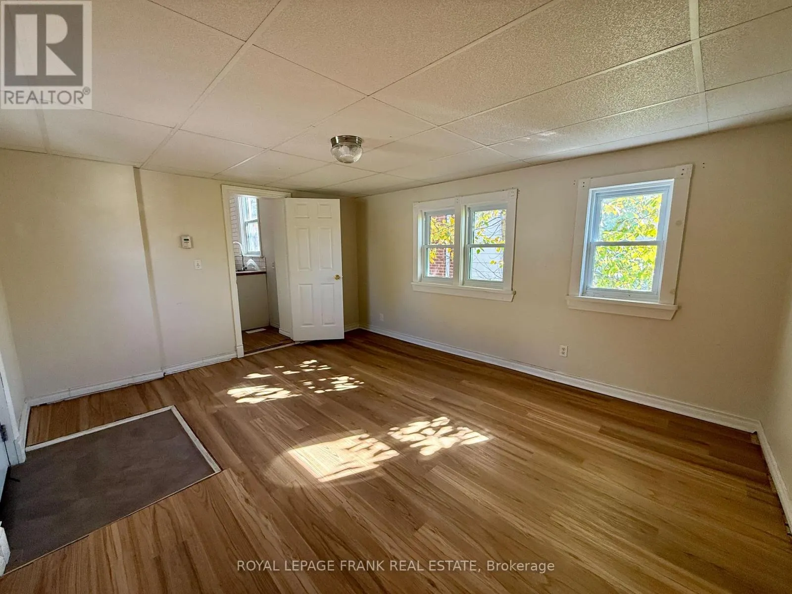 MAIN FLOOR - 1201 KENNETH AVENUE, #Main Floor