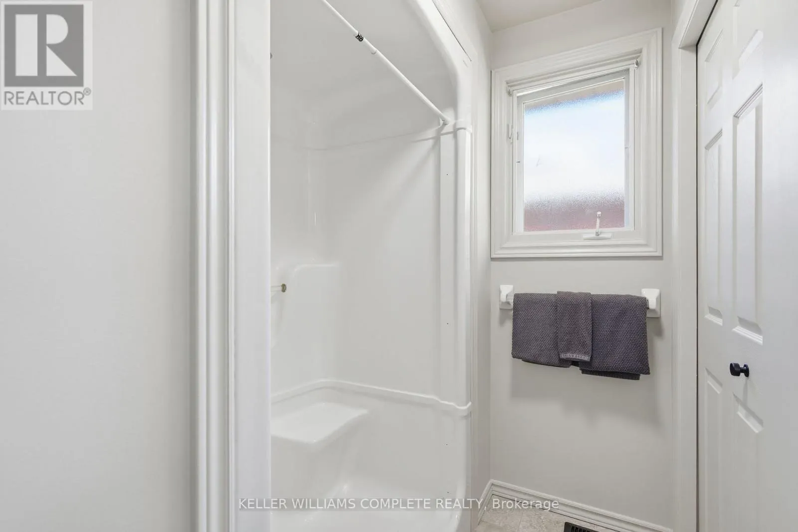 25 - 229 LYNDEN ROAD