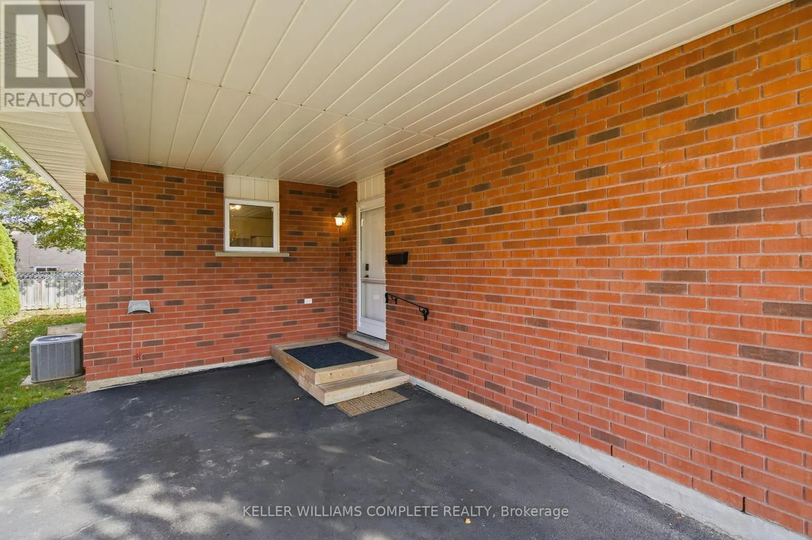 25 - 229 LYNDEN ROAD