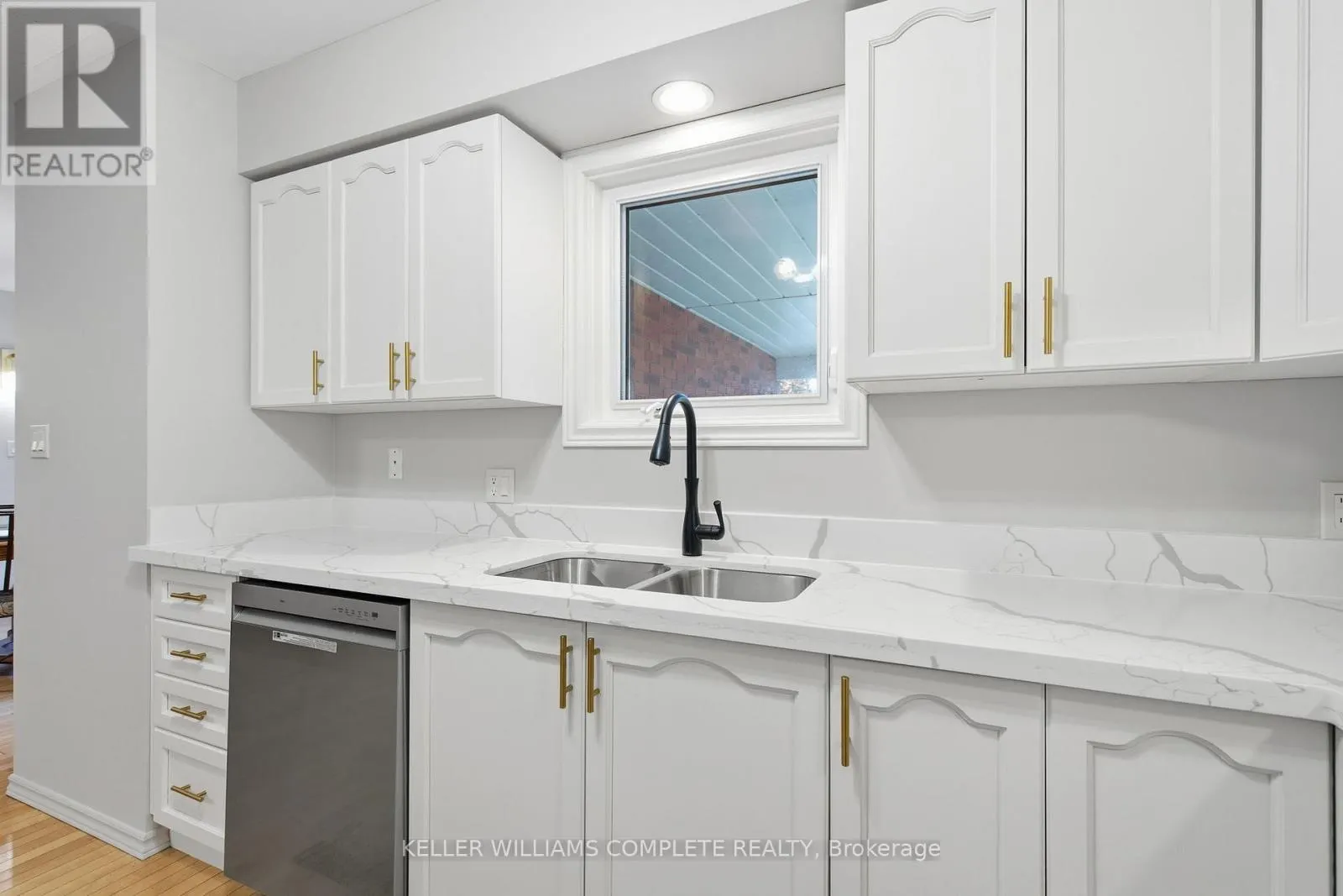 25 - 229 LYNDEN ROAD