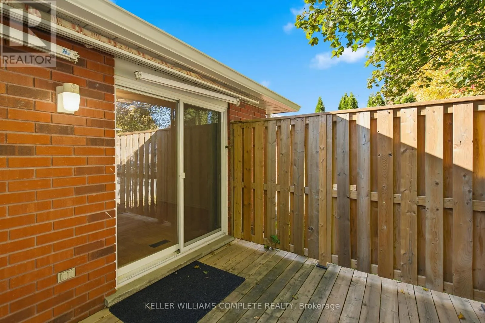 25 - 229 LYNDEN ROAD