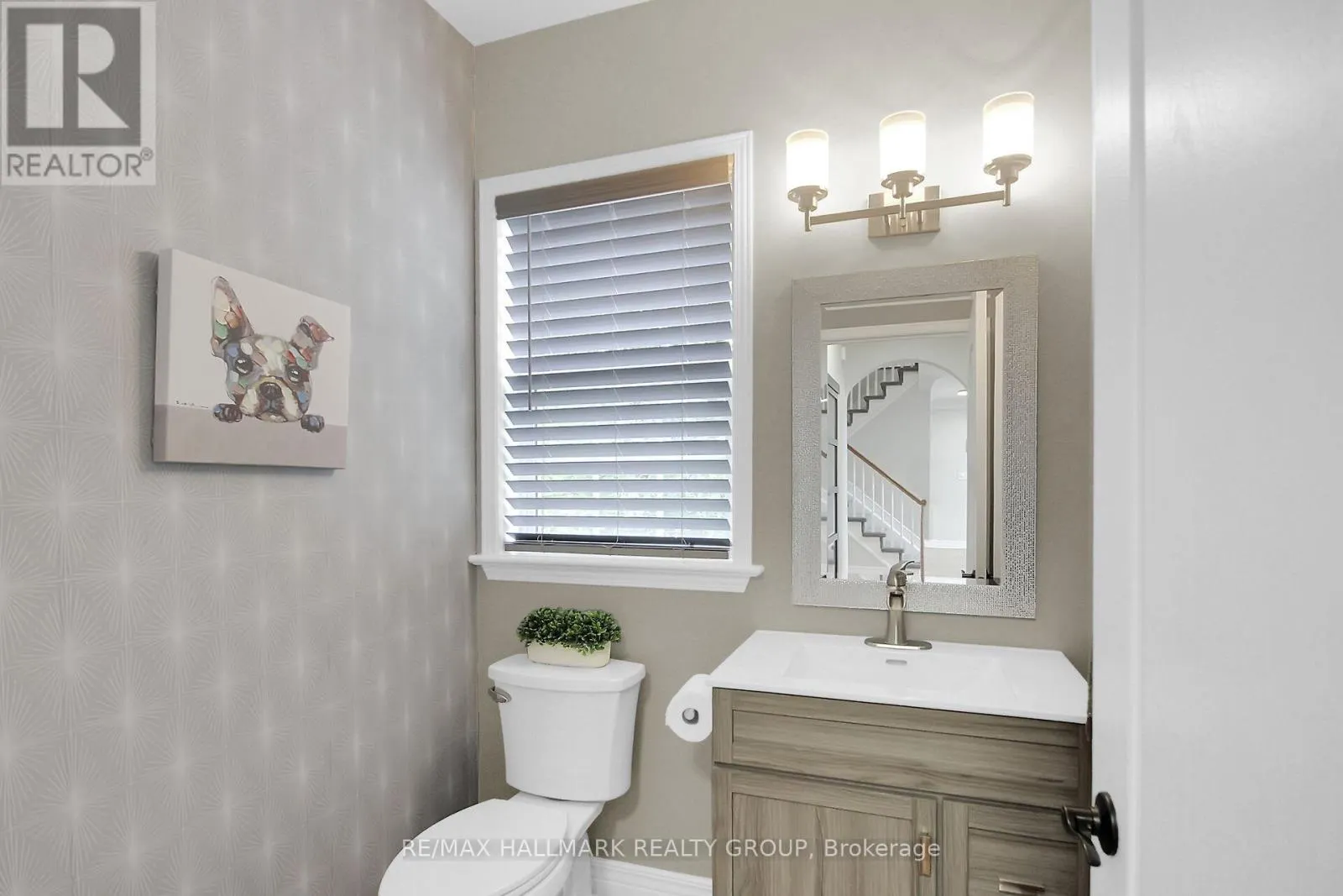 13 BEECHGROVE GARDENS