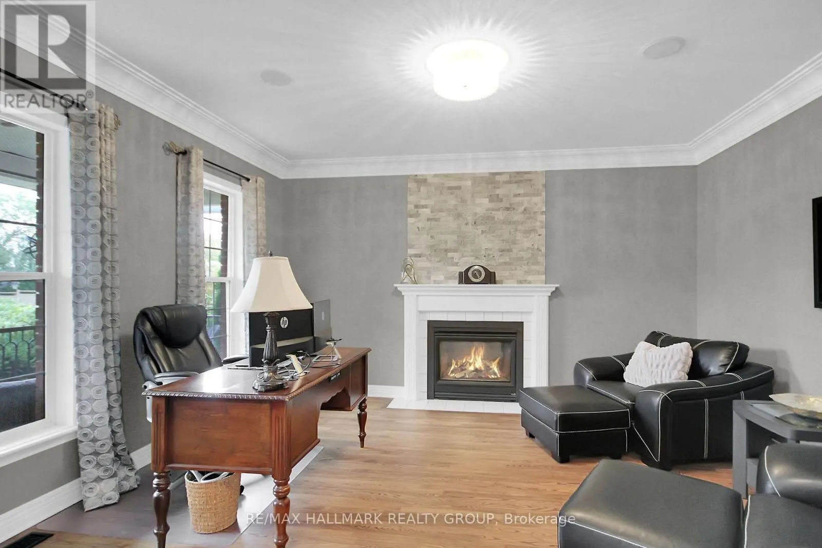 13 BEECHGROVE GARDENS