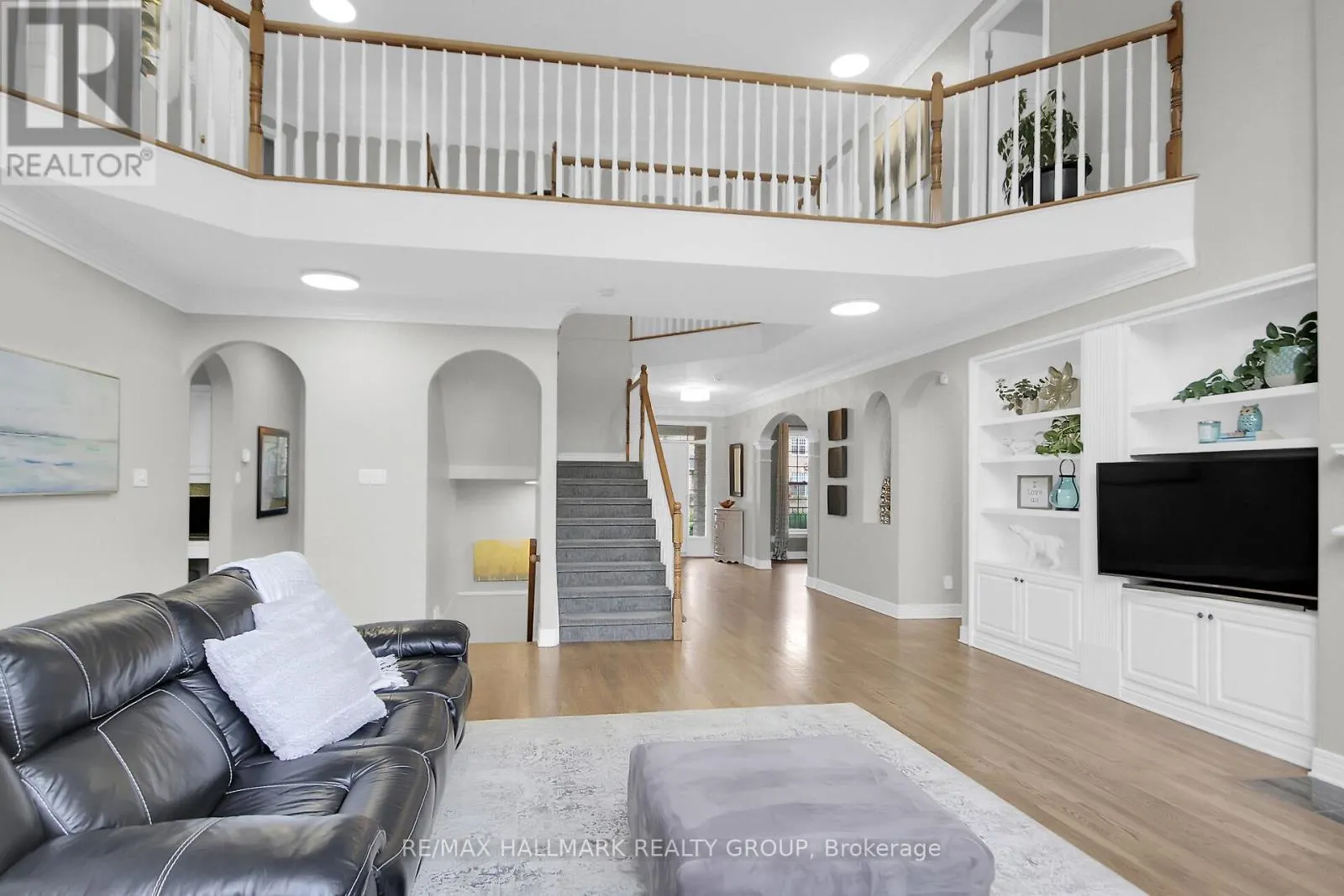 13 BEECHGROVE GARDENS