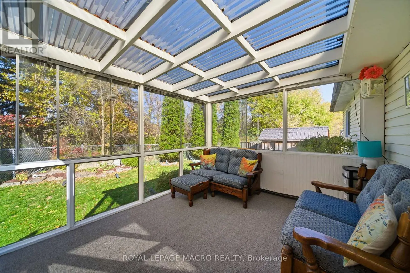 15 ANDERSON CRESCENT