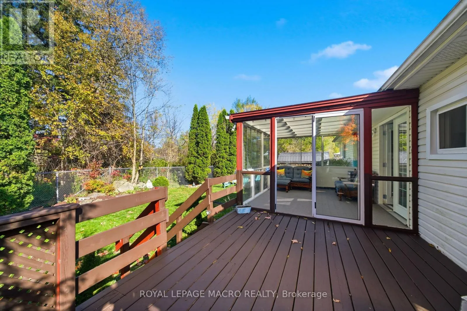 15 ANDERSON CRESCENT