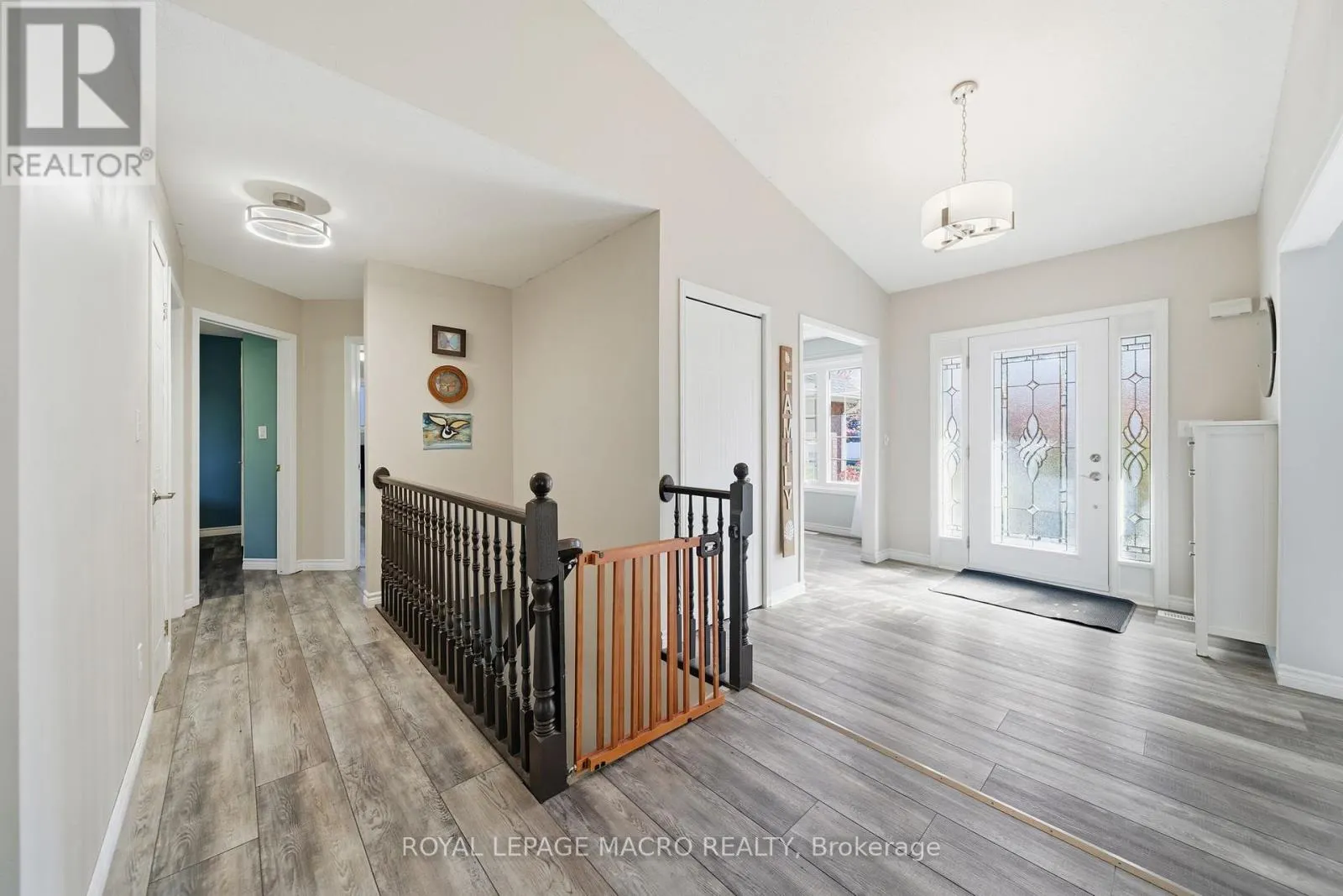 15 ANDERSON CRESCENT