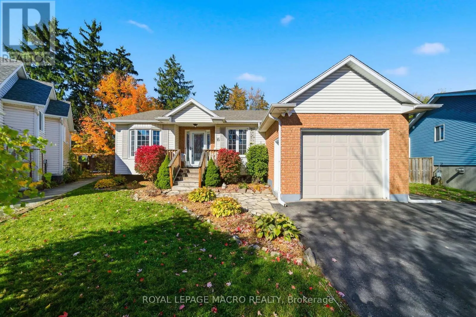 15 ANDERSON CRESCENT