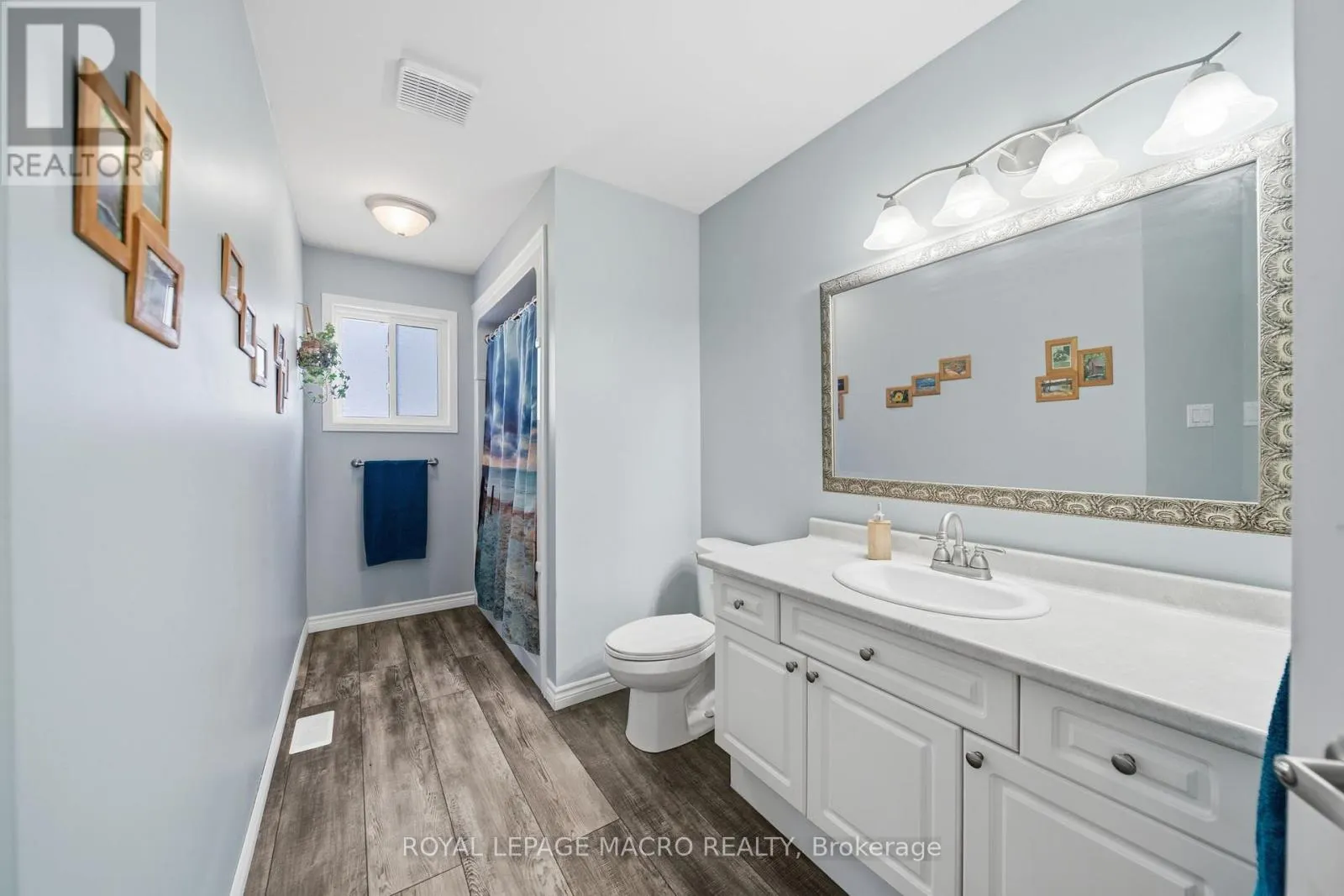 15 ANDERSON CRESCENT