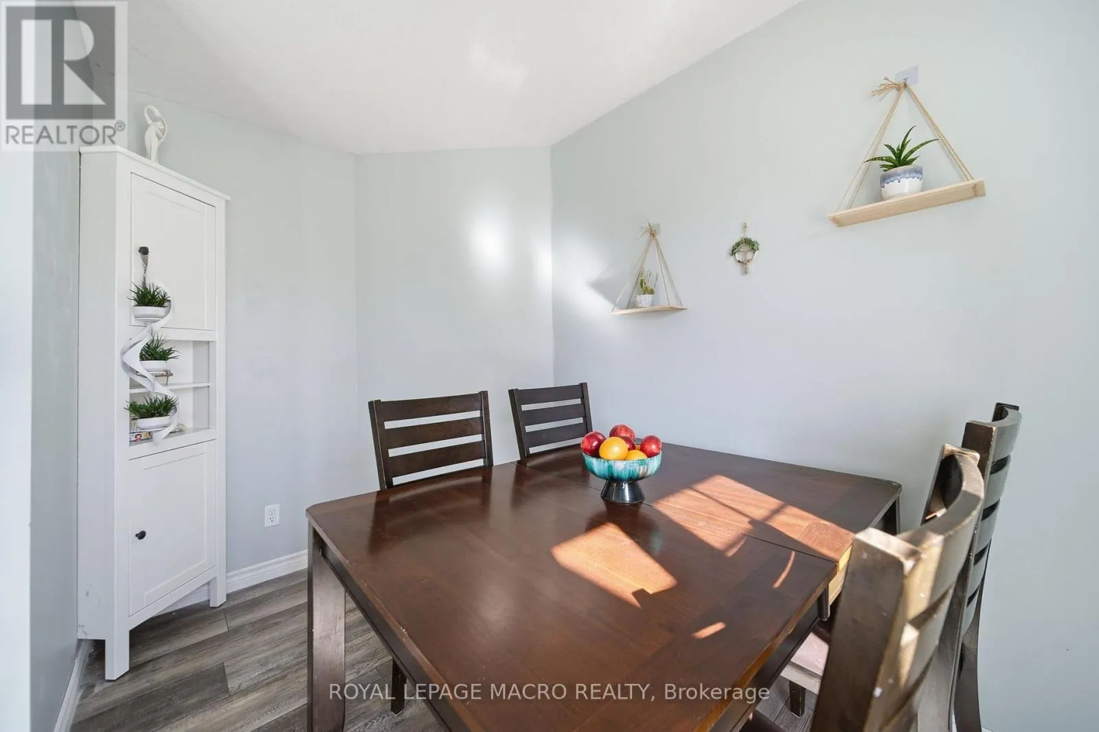 15 ANDERSON CRESCENT