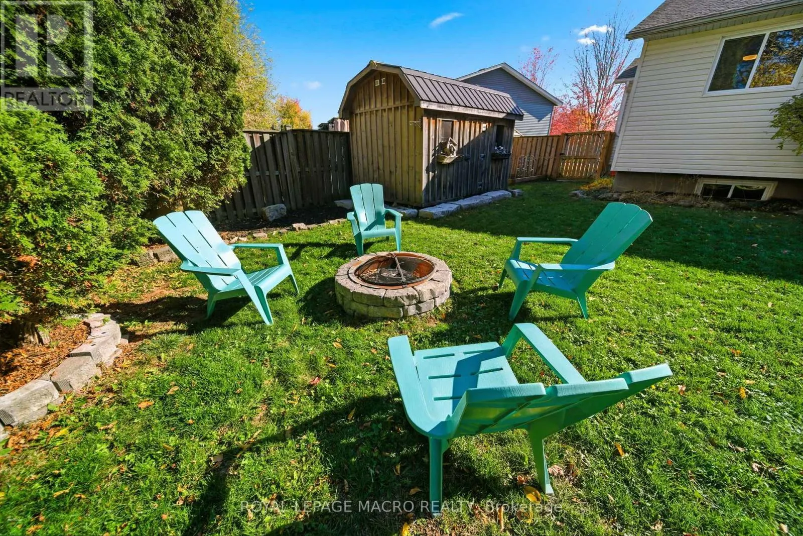 15 ANDERSON CRESCENT