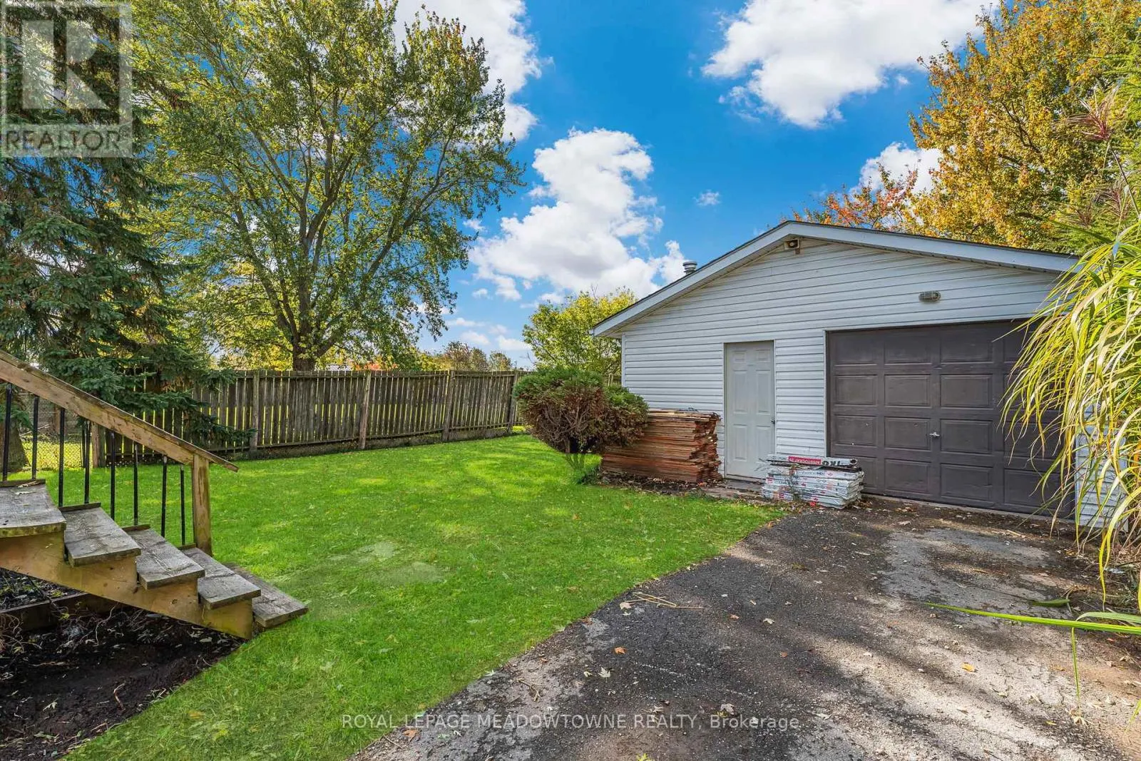 1583 MERRITTVILLE HIGHWAY