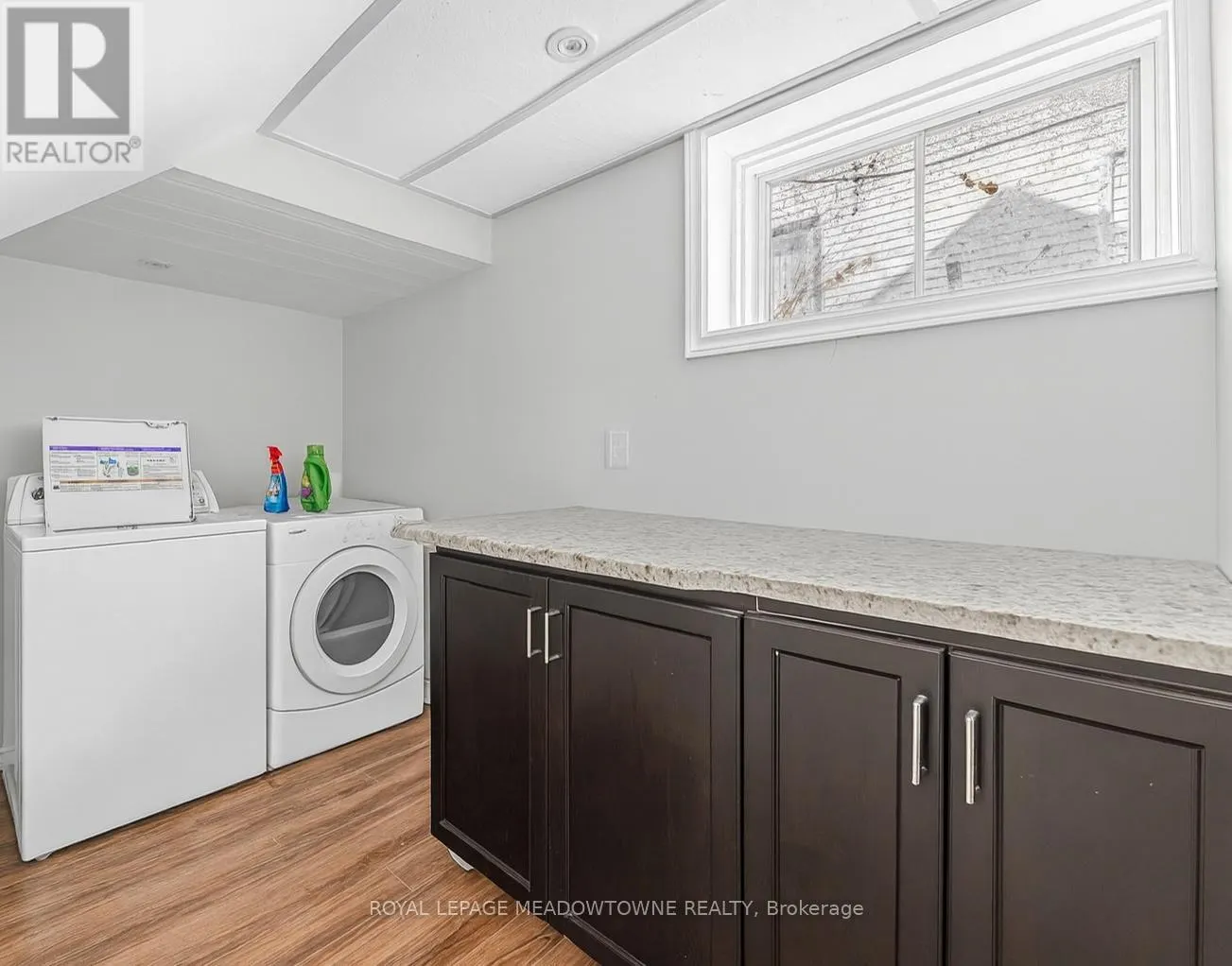 1583 MERRITTVILLE HIGHWAY