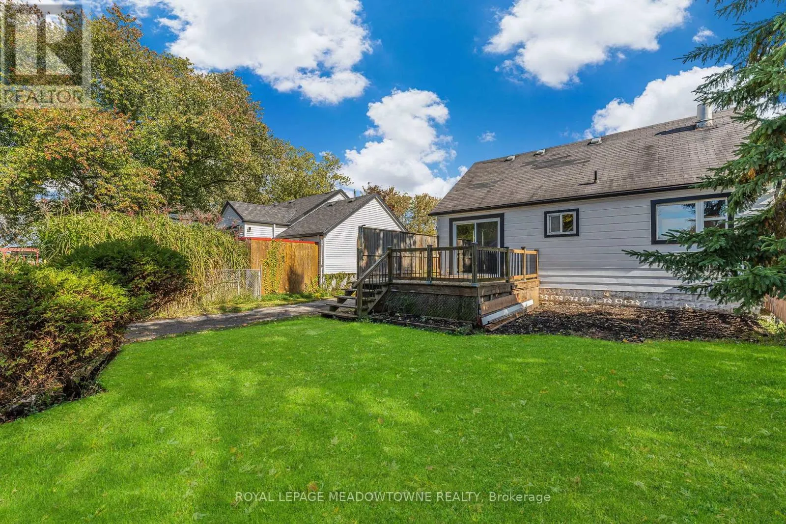 1583 MERRITTVILLE HIGHWAY