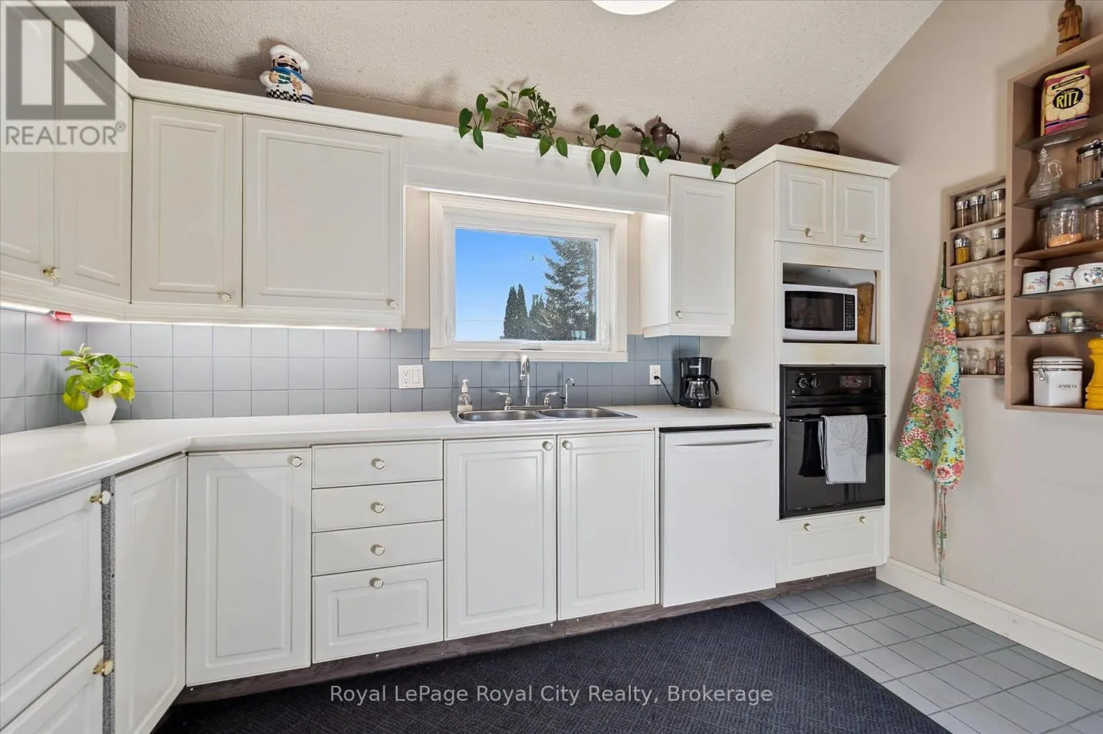 8060 WELLINGTON RD 18 ROAD