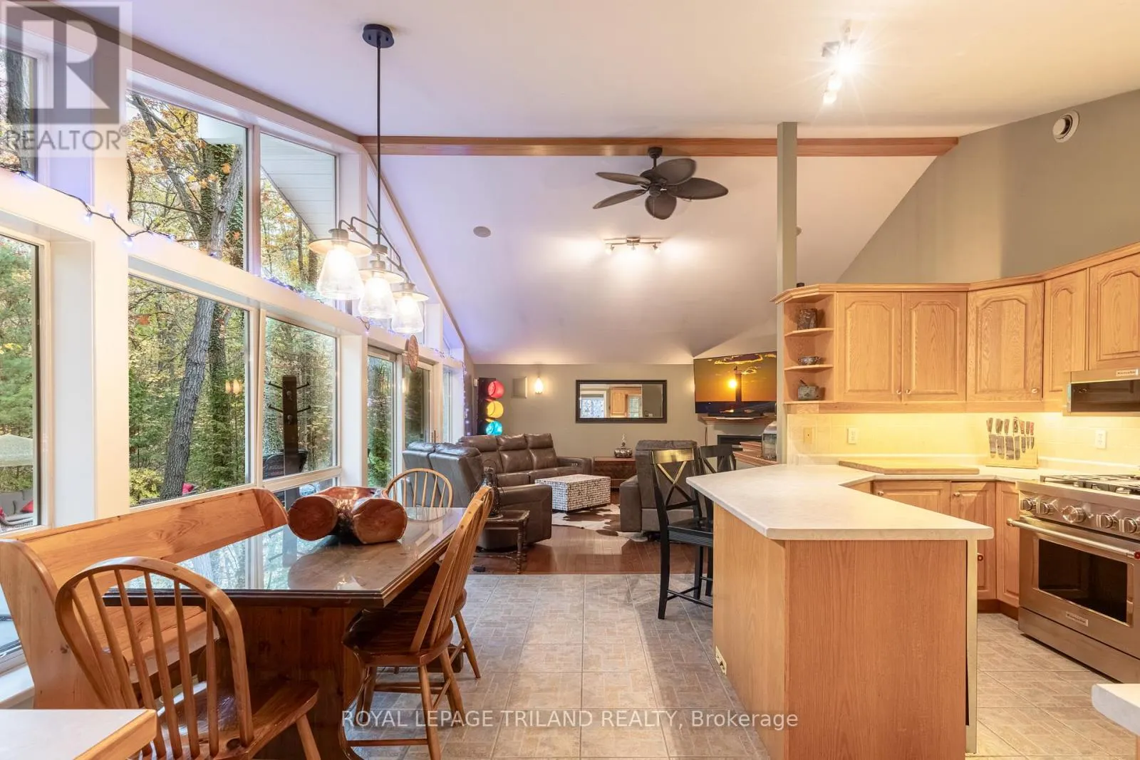 10092 LAKESHORE ROAD