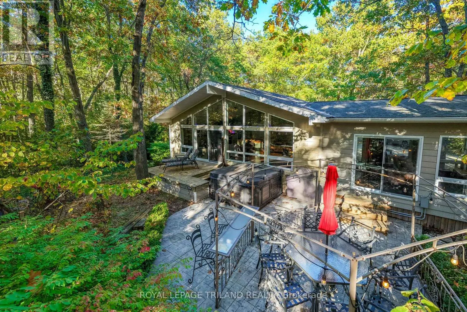 10092 LAKESHORE ROAD