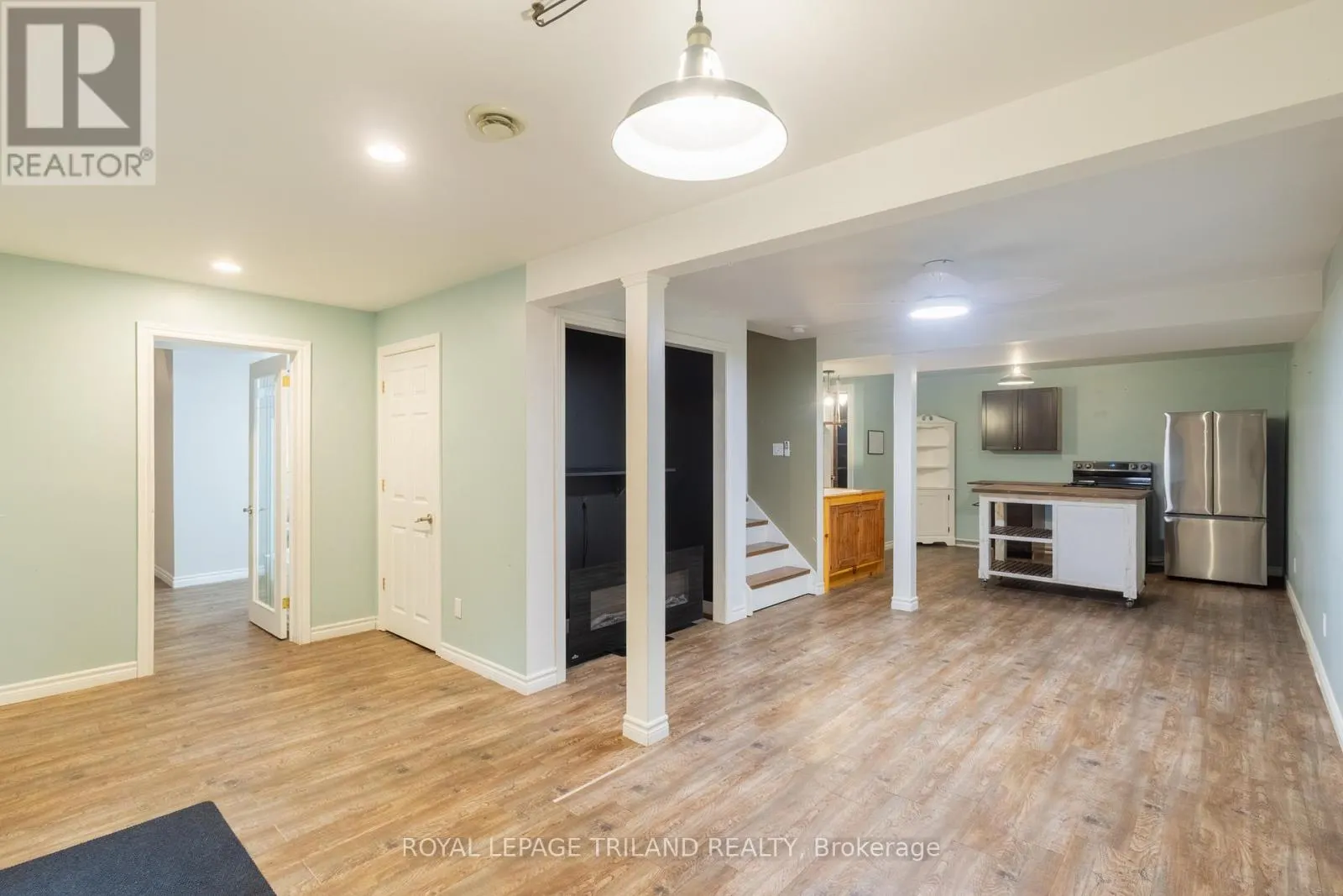 10092 LAKESHORE ROAD