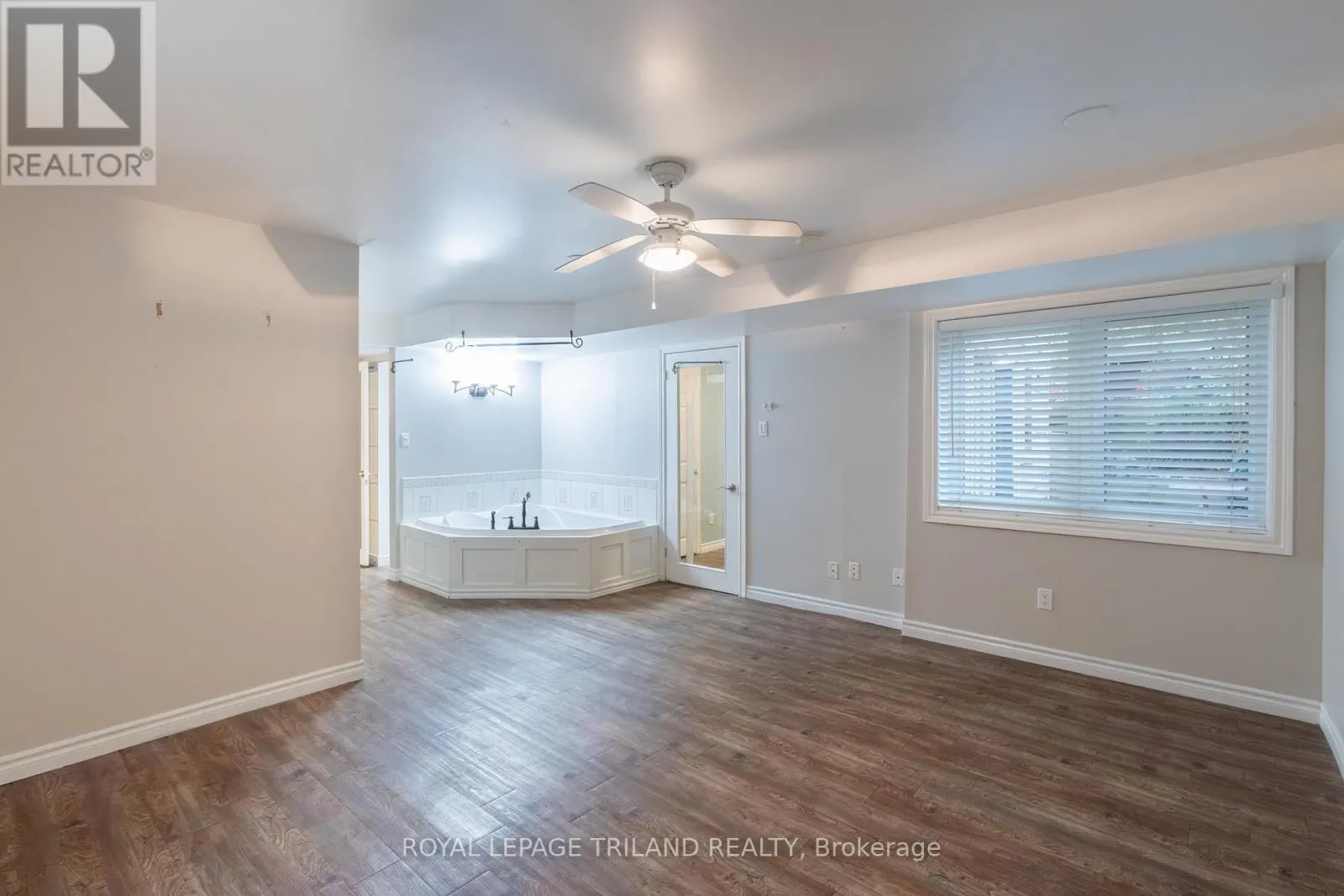 10092 LAKESHORE ROAD