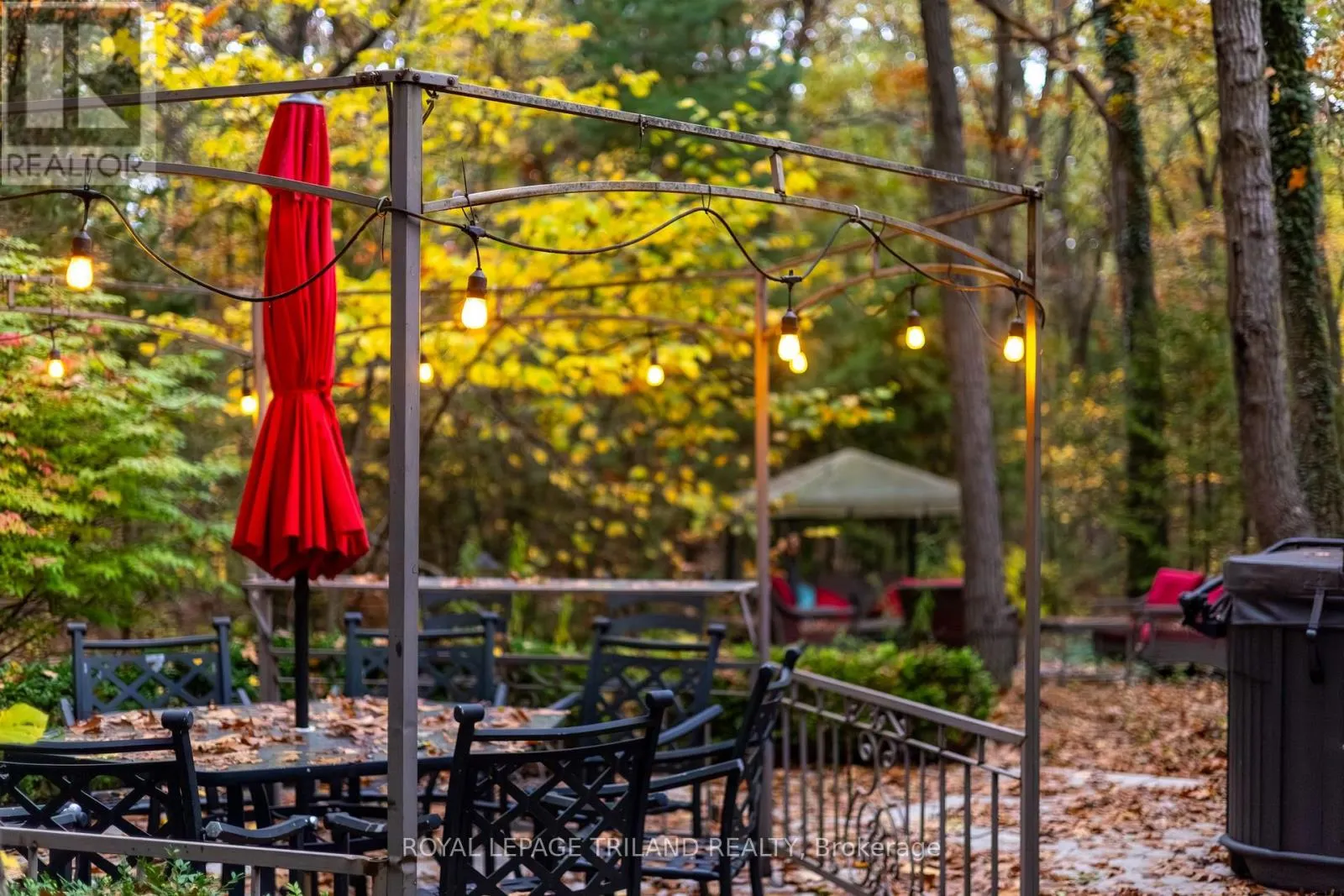 10092 LAKESHORE ROAD