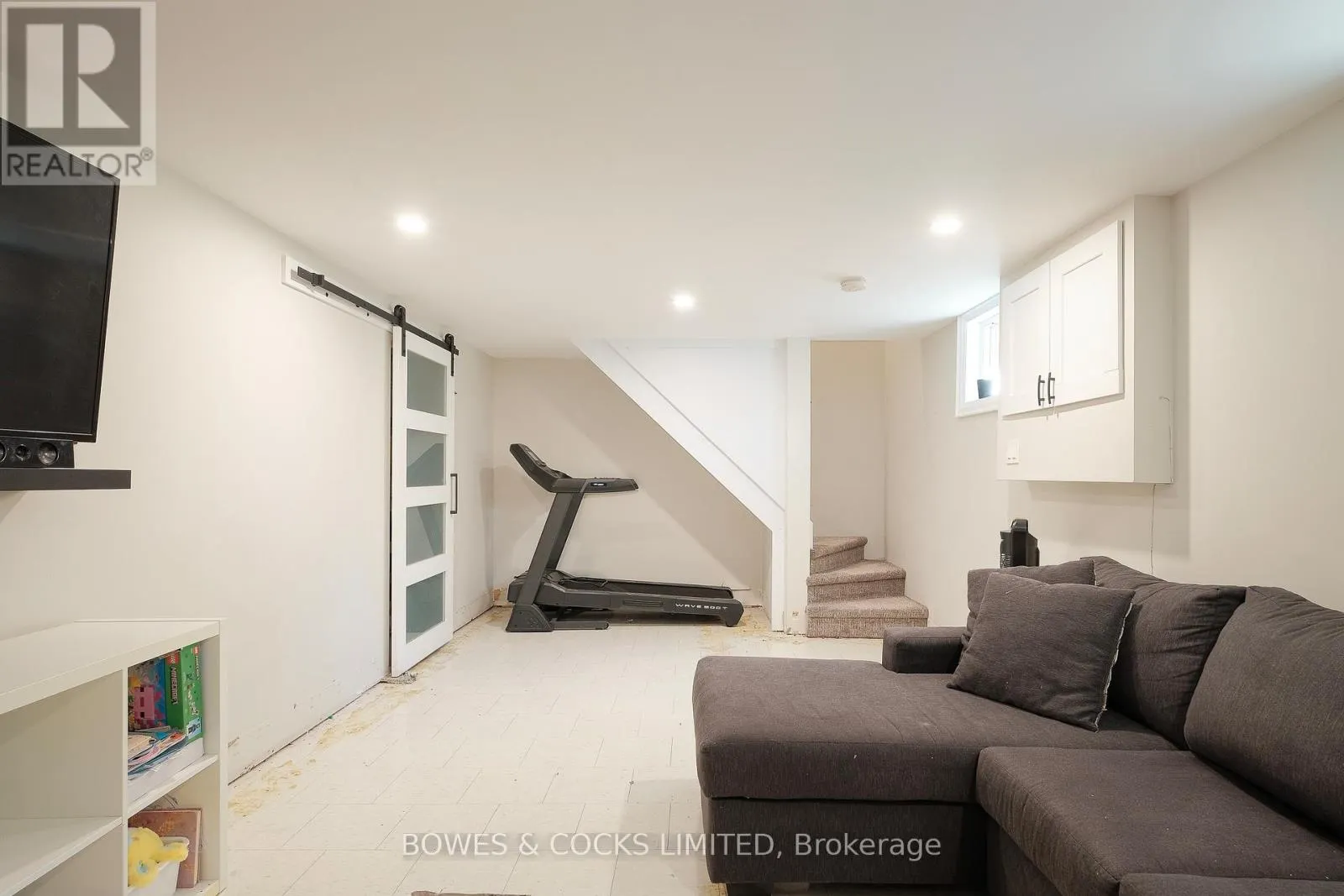 1462 WESTBROOK DRIVE