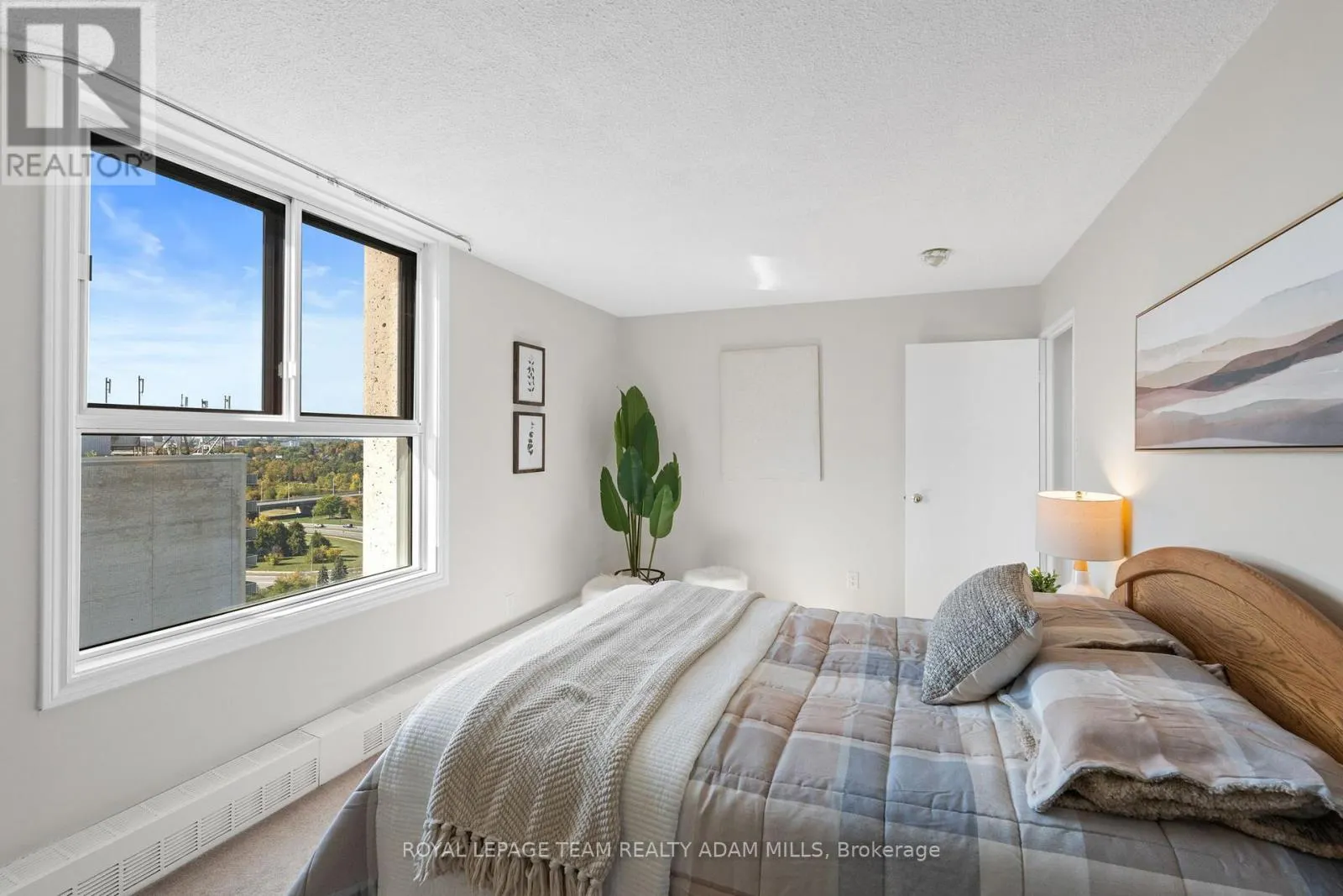 1707 - 1785 FROBISHER LANE