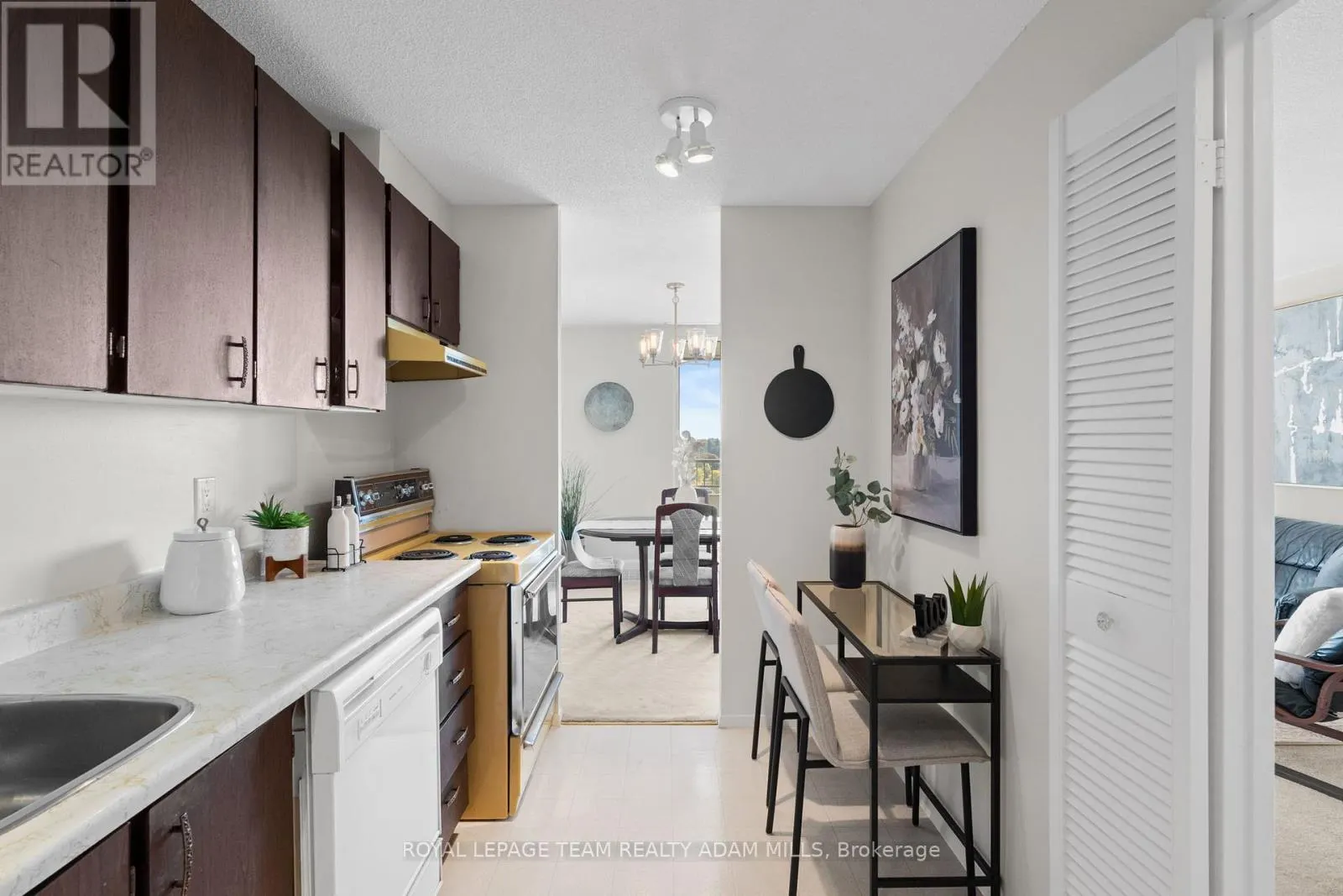 1707 - 1785 FROBISHER LANE