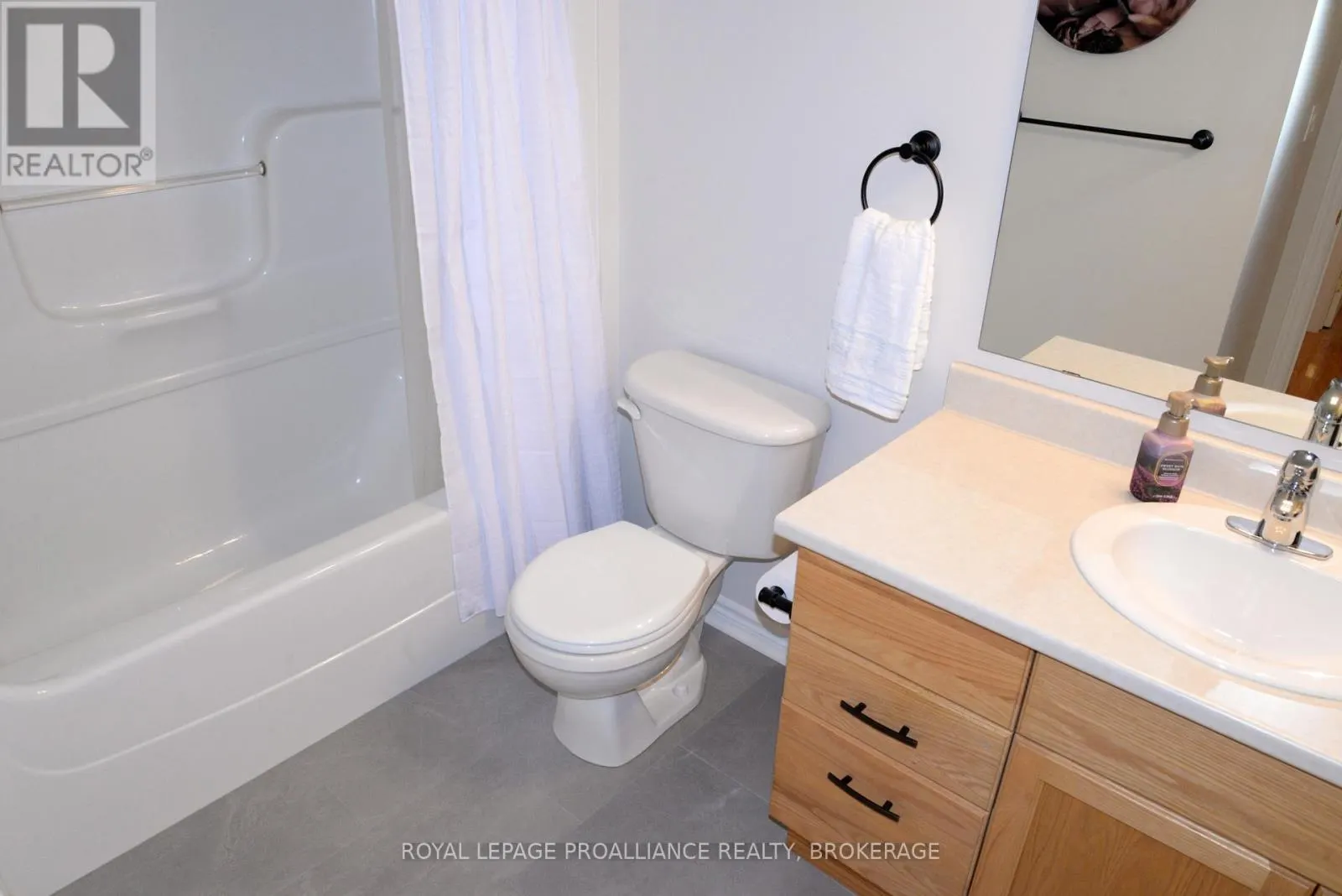 166 ELLESMEER AVENUE