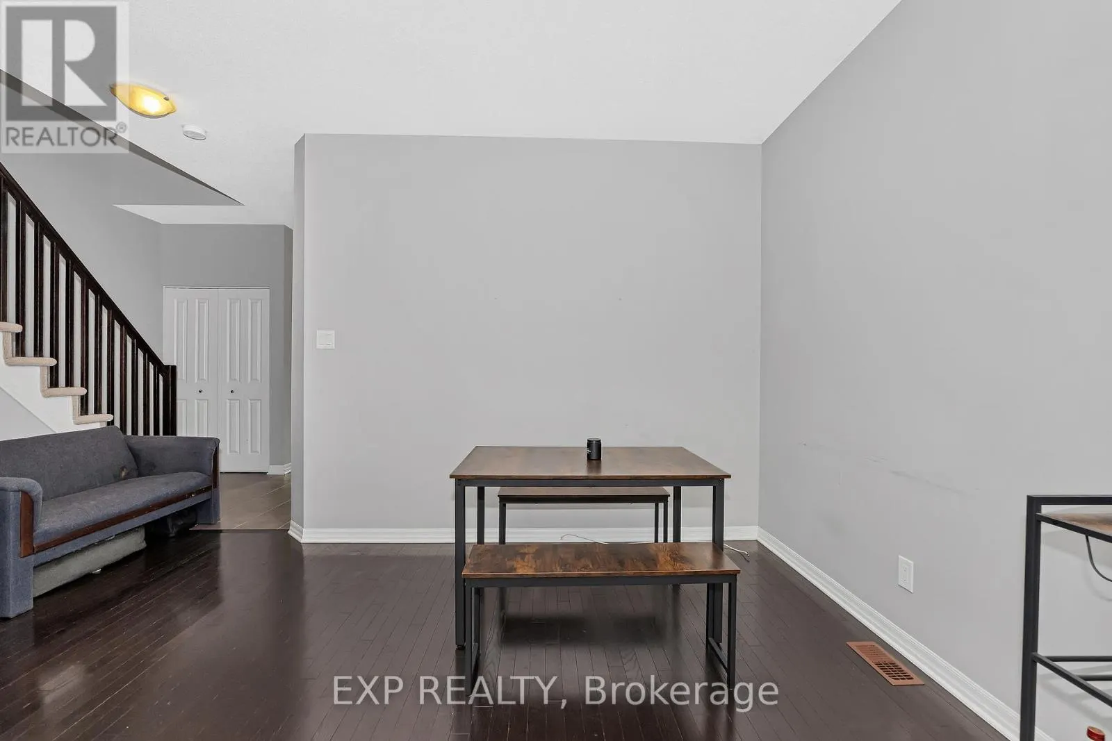 503 KNOTRIDGE STREET N