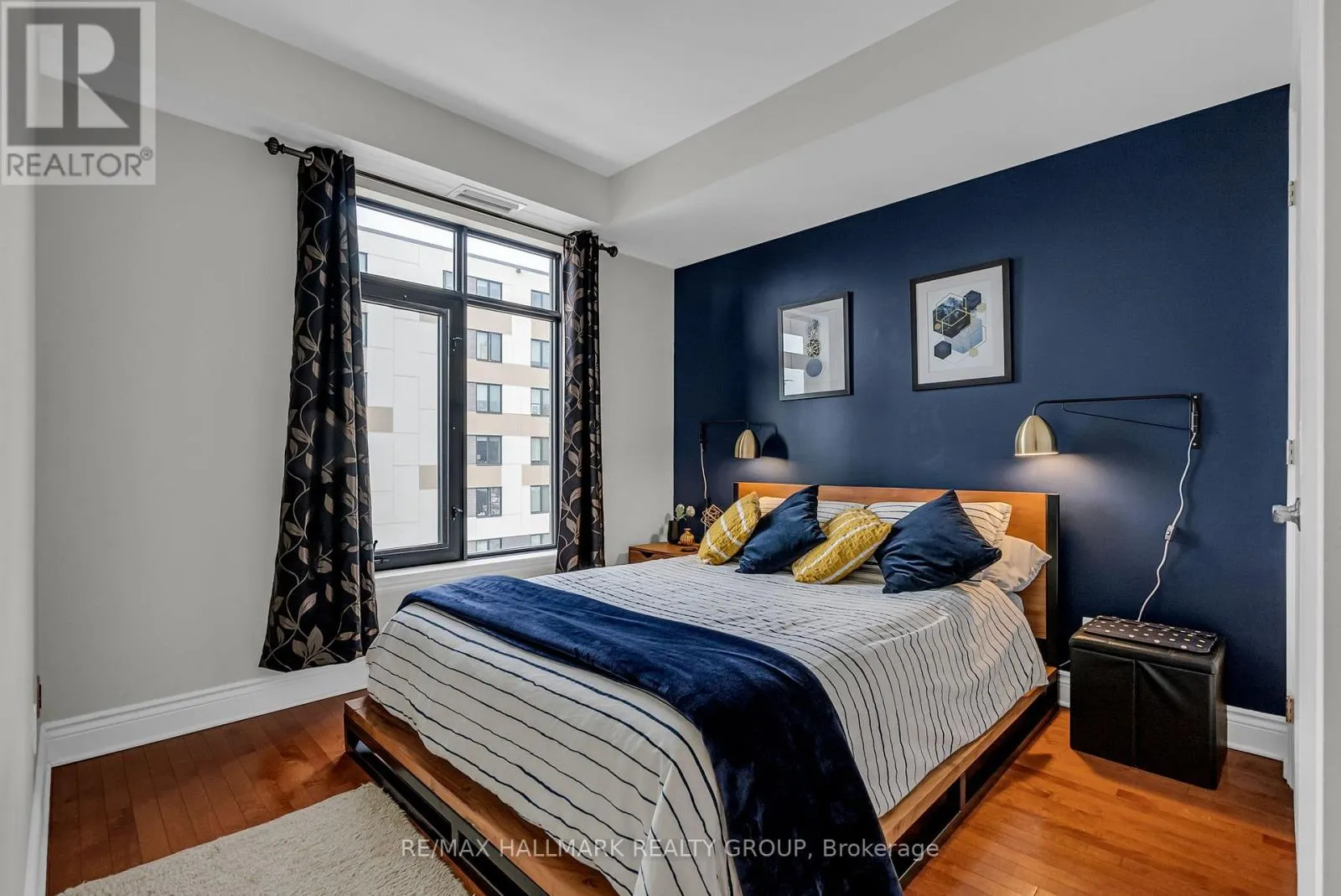 311 - 808 BRONSON AVENUE