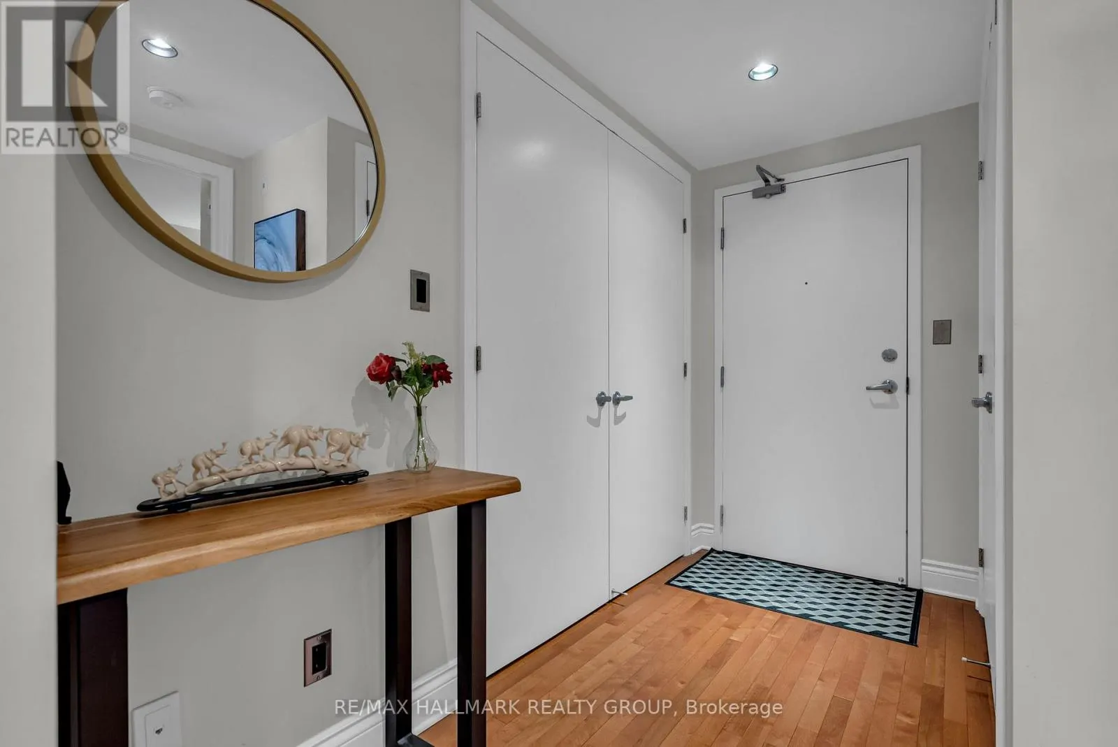 311 - 808 BRONSON AVENUE