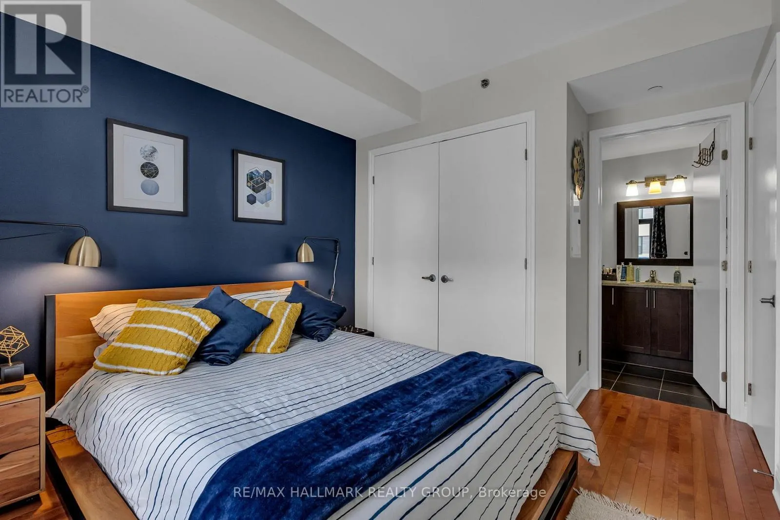 311 - 808 BRONSON AVENUE