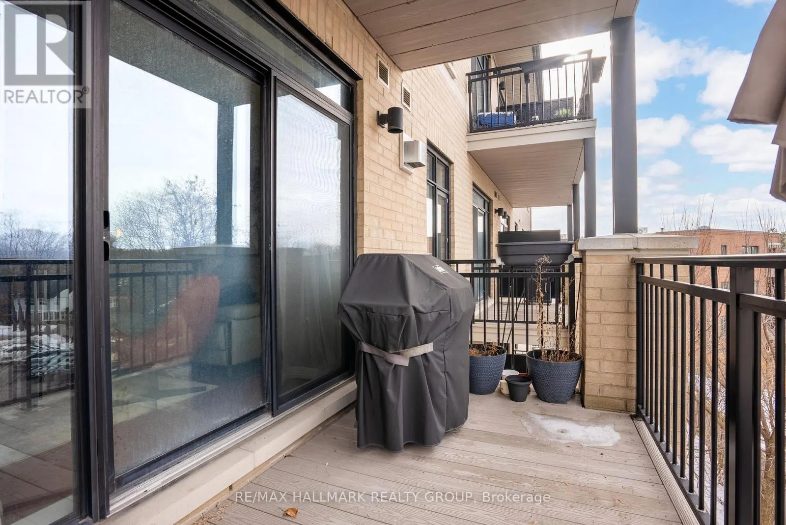 311 - 808 BRONSON AVENUE