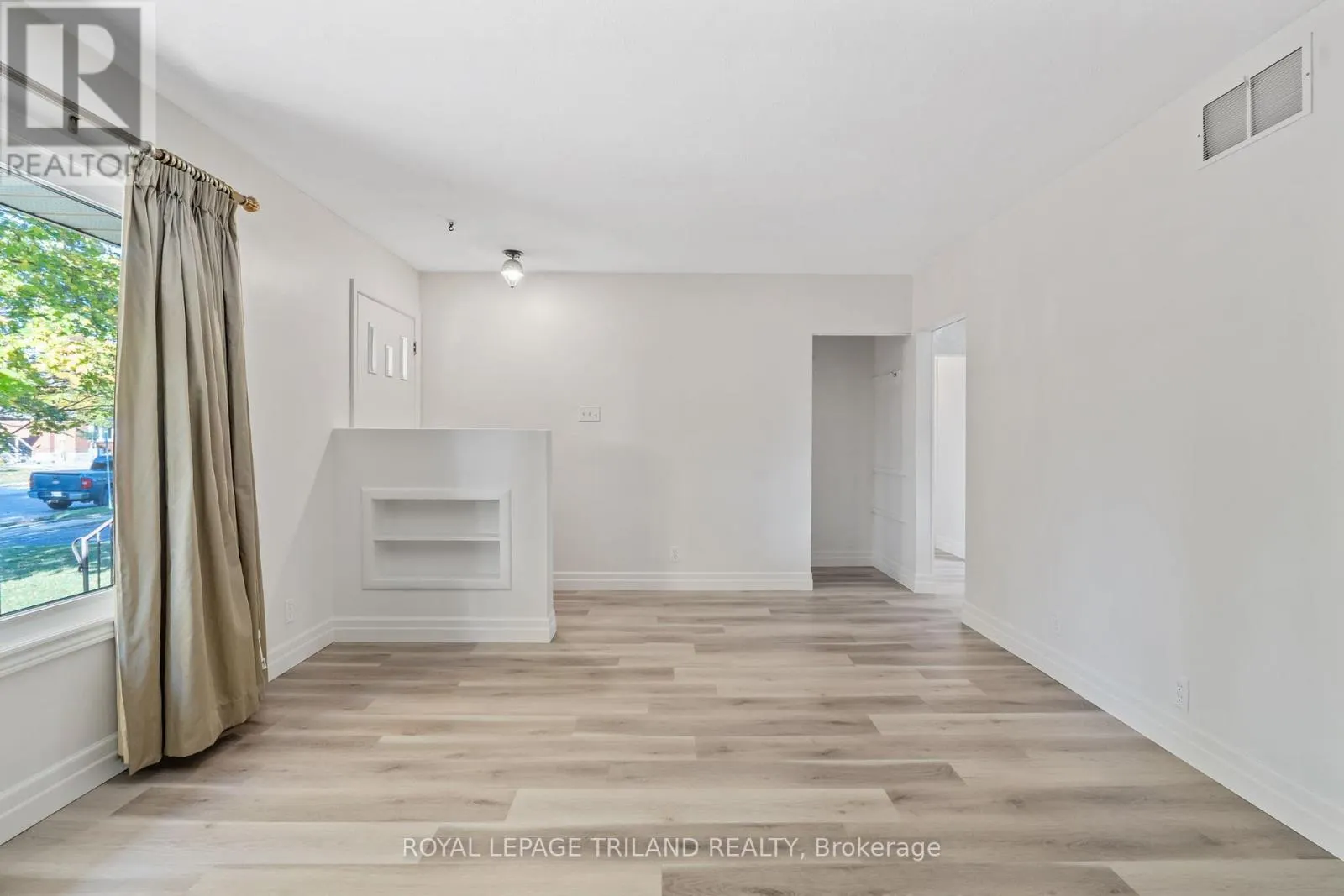 178 KIRKLAND CRESCENT