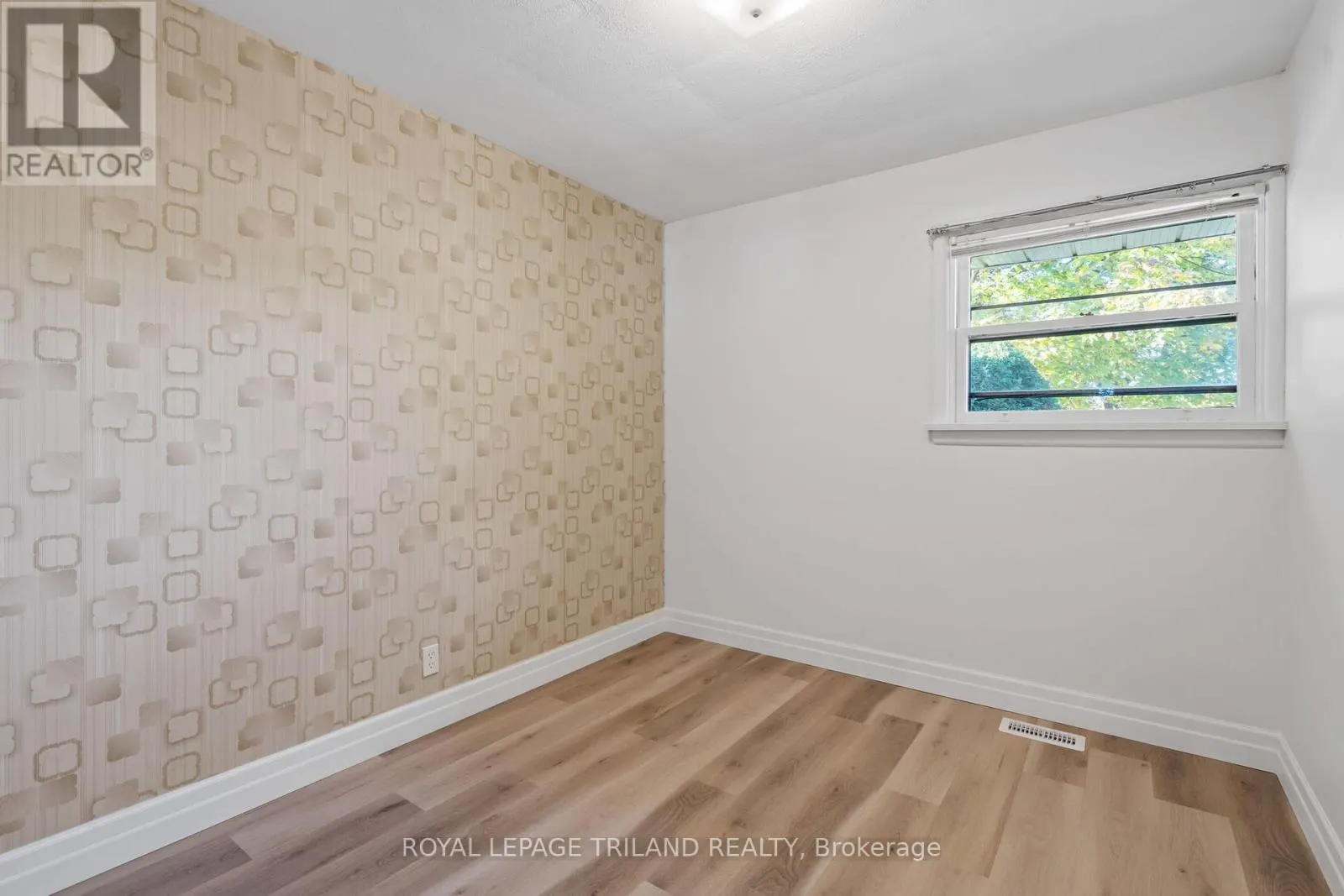 178 KIRKLAND CRESCENT