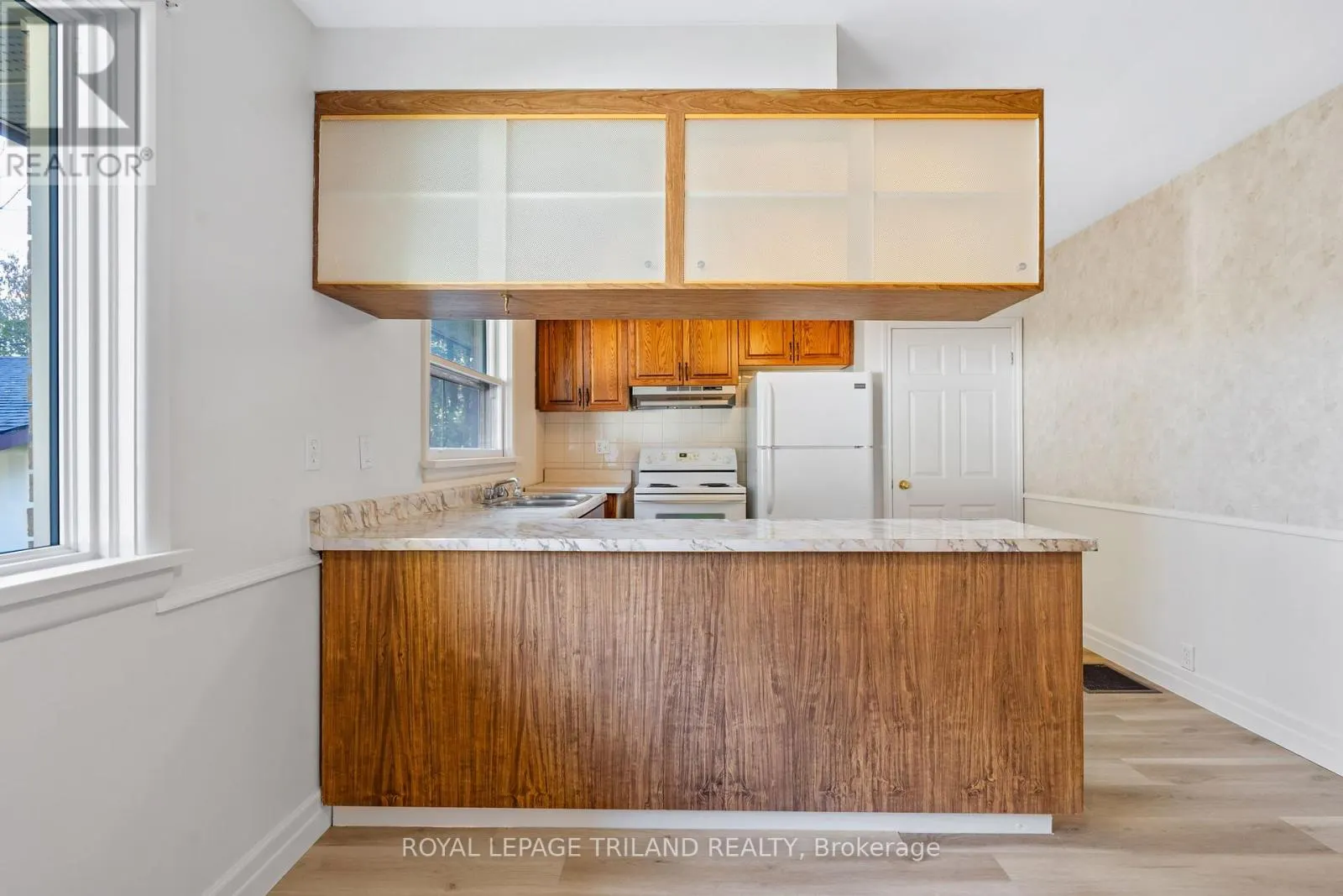 178 KIRKLAND CRESCENT