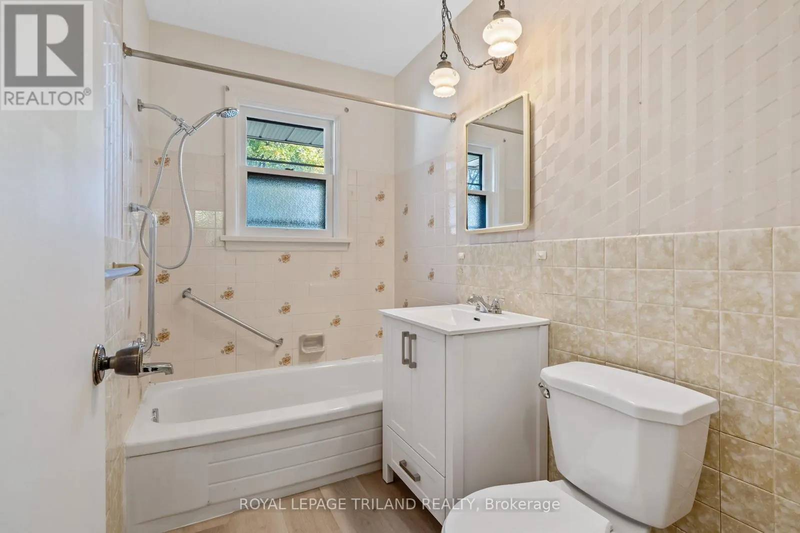 178 KIRKLAND CRESCENT