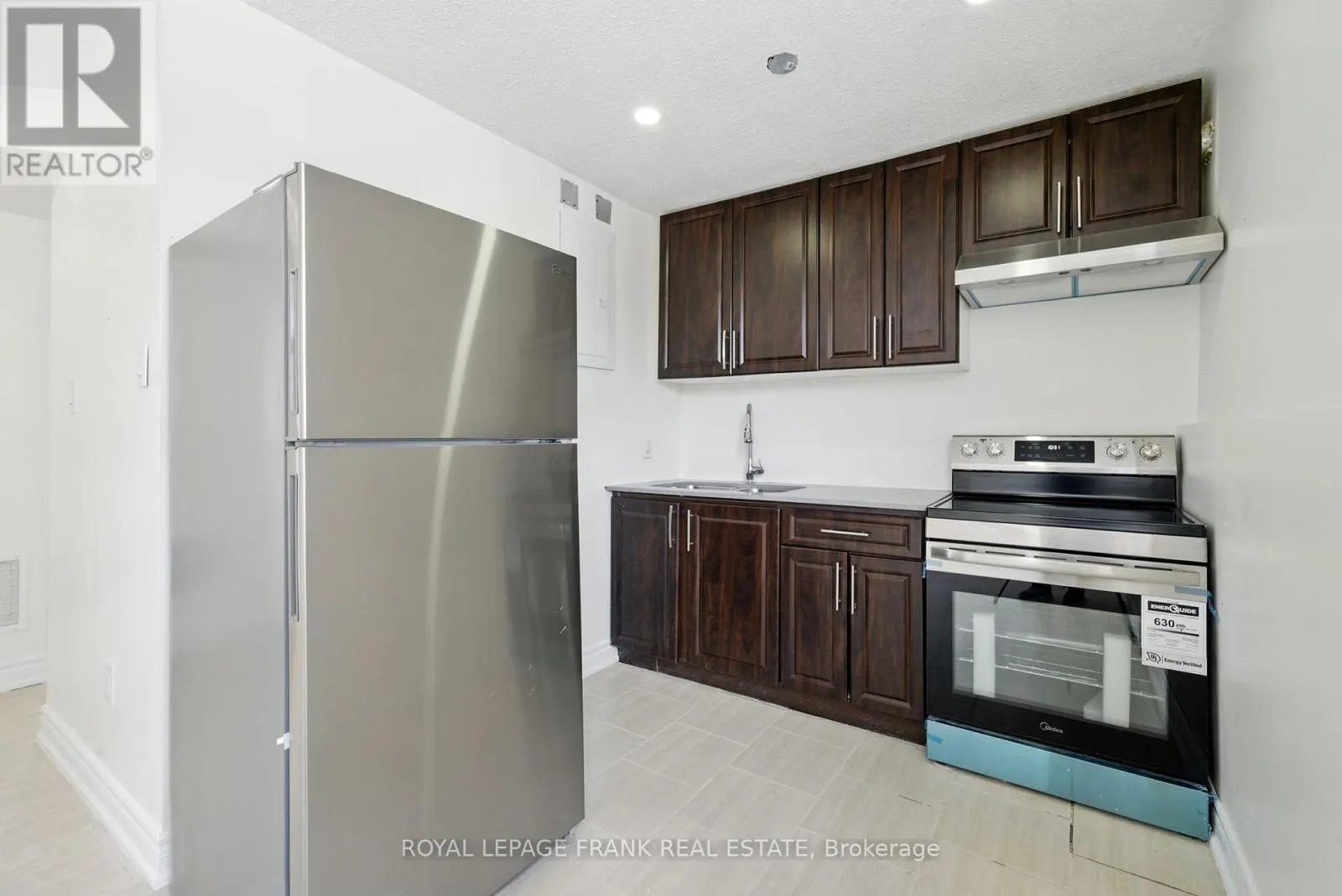 4 - 88 MARY STREET W, #4