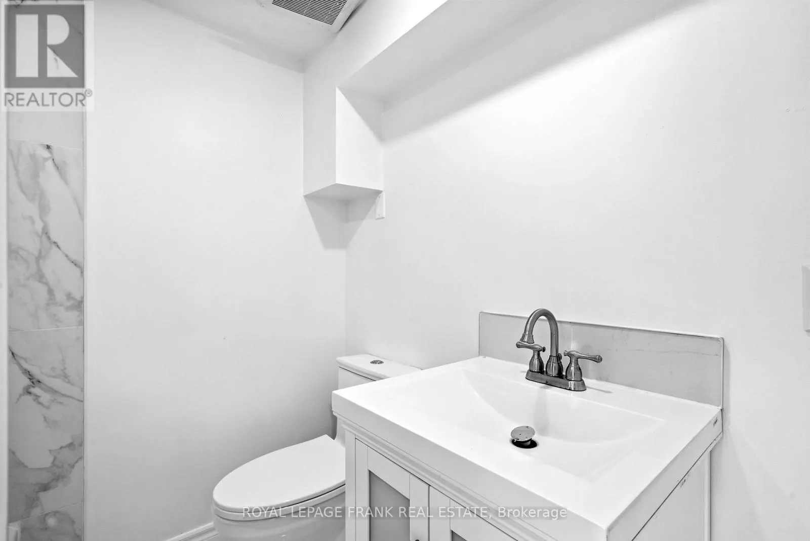 4 - 88 MARY STREET W, #4